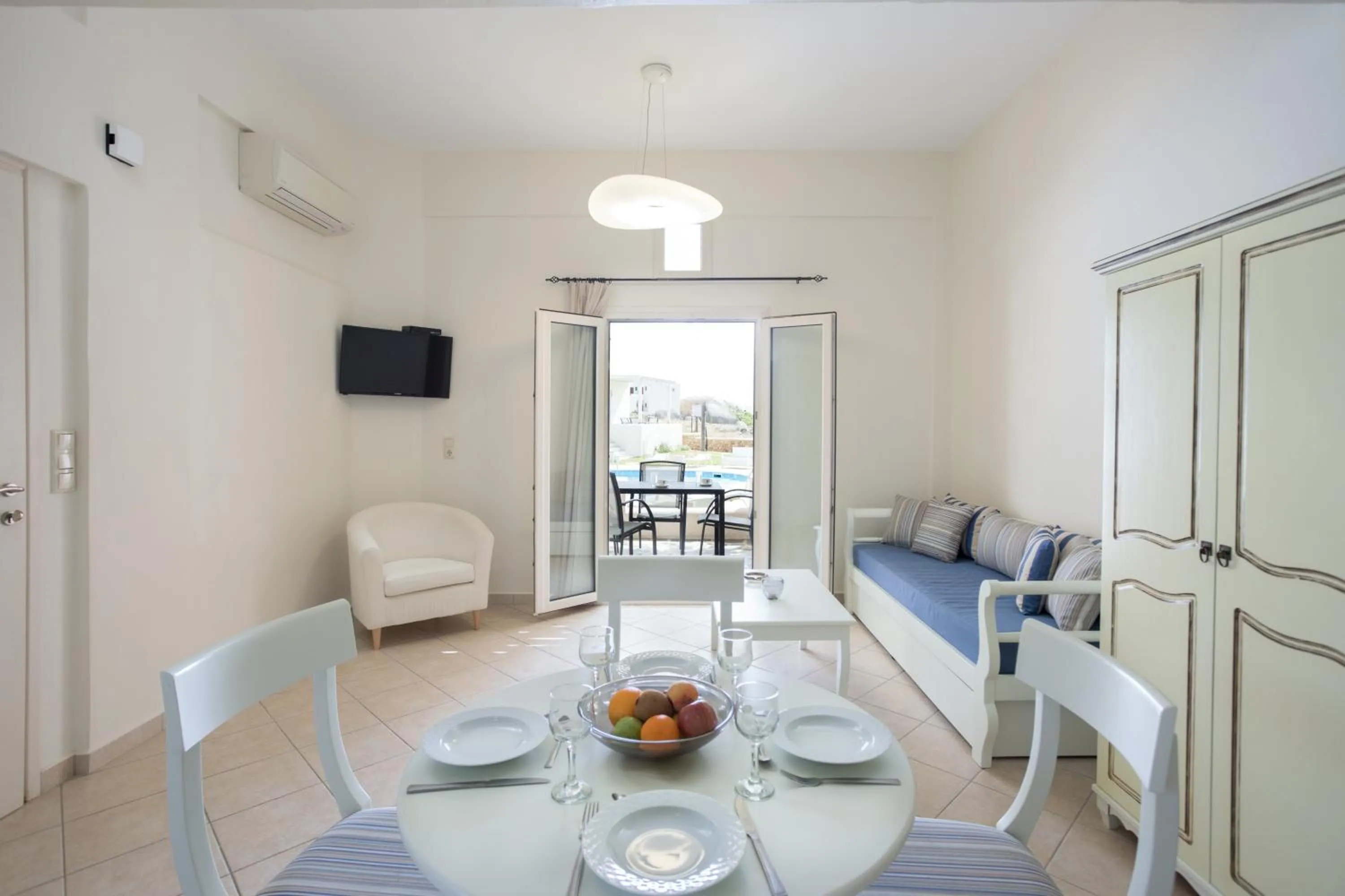 Bed in Iliada Villas