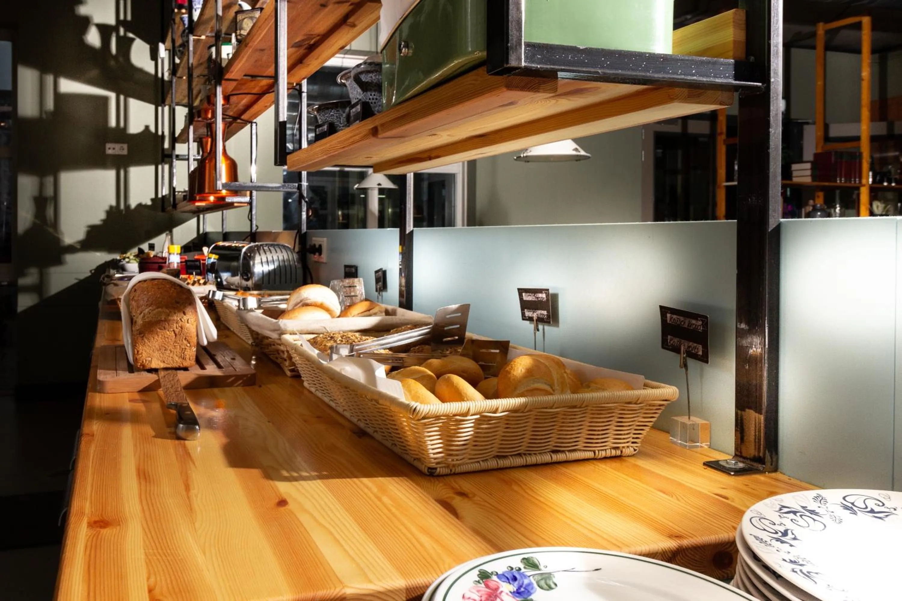 Buffet breakfast in Best Western Zaan Inn