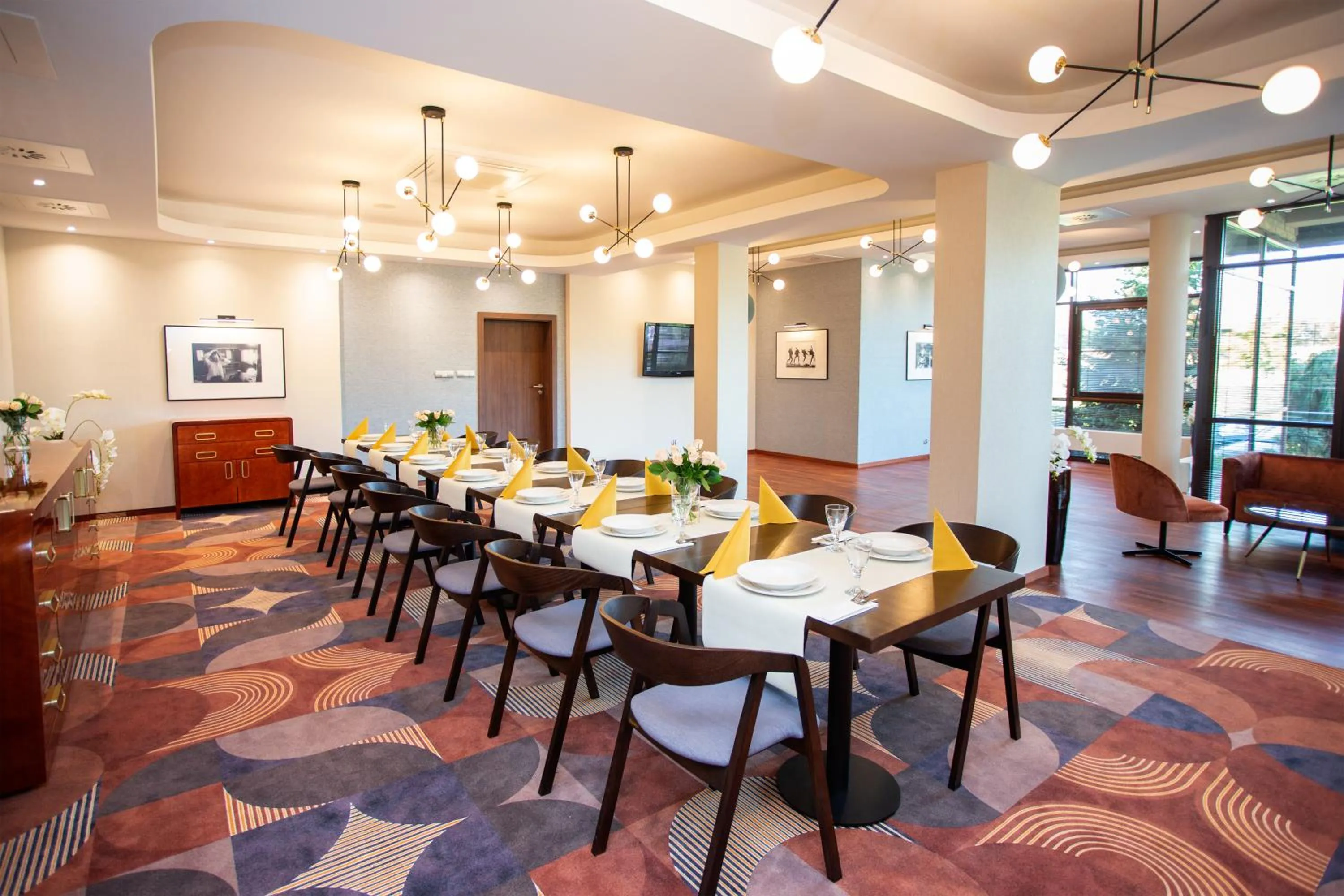 Restaurant/places to eat in Hotel Styl 70