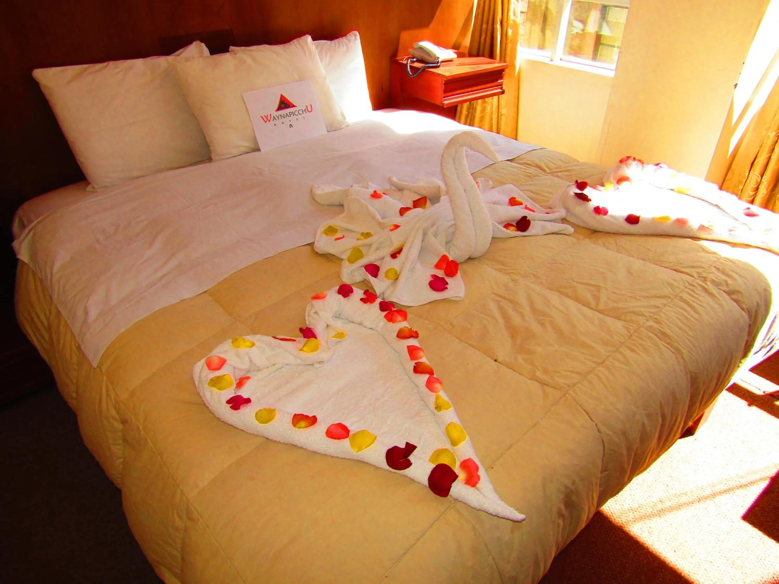 Decorative detail, Bed in Hotel Waynapicchu