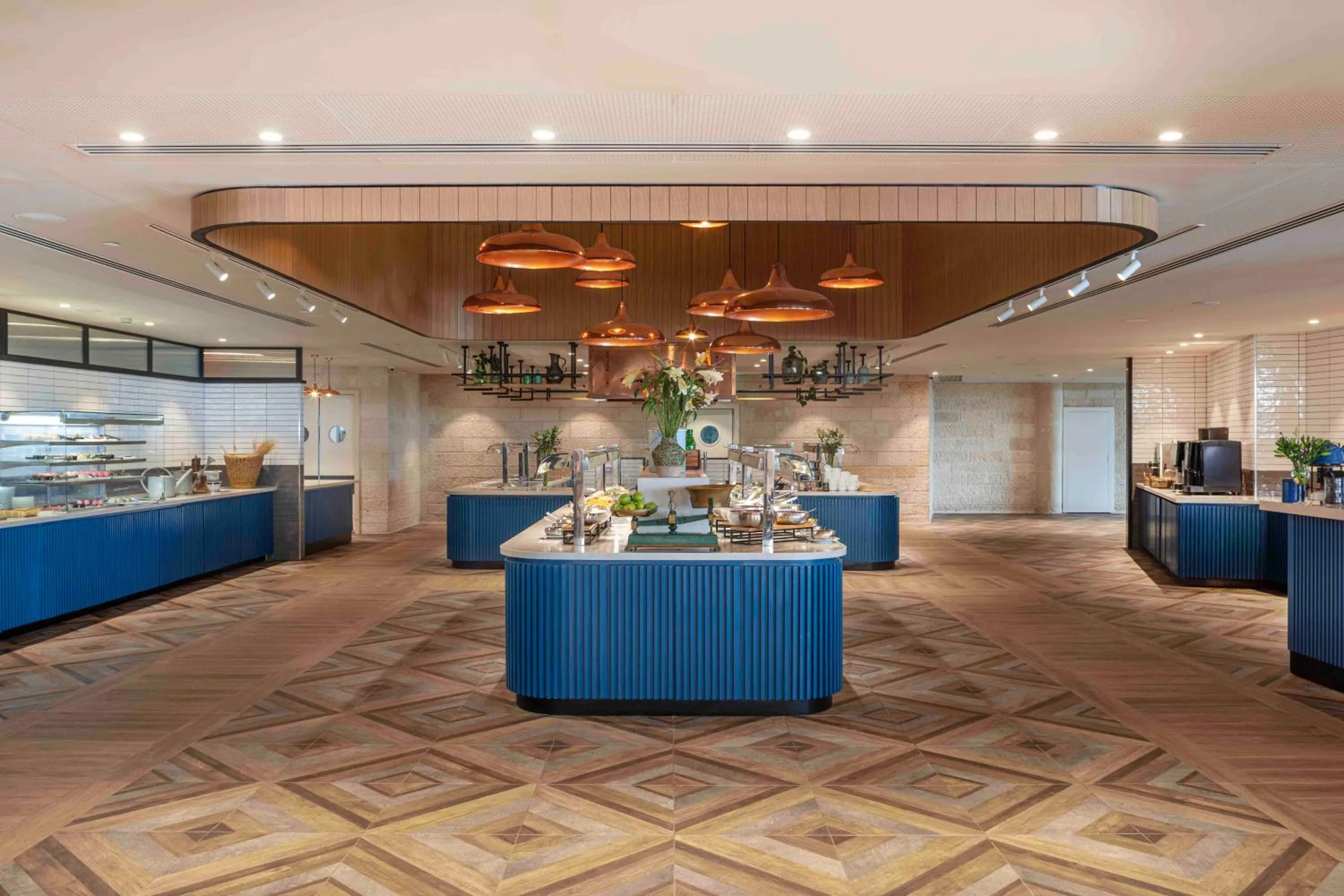 Restaurant/places to eat in Ramat Rachel Resort