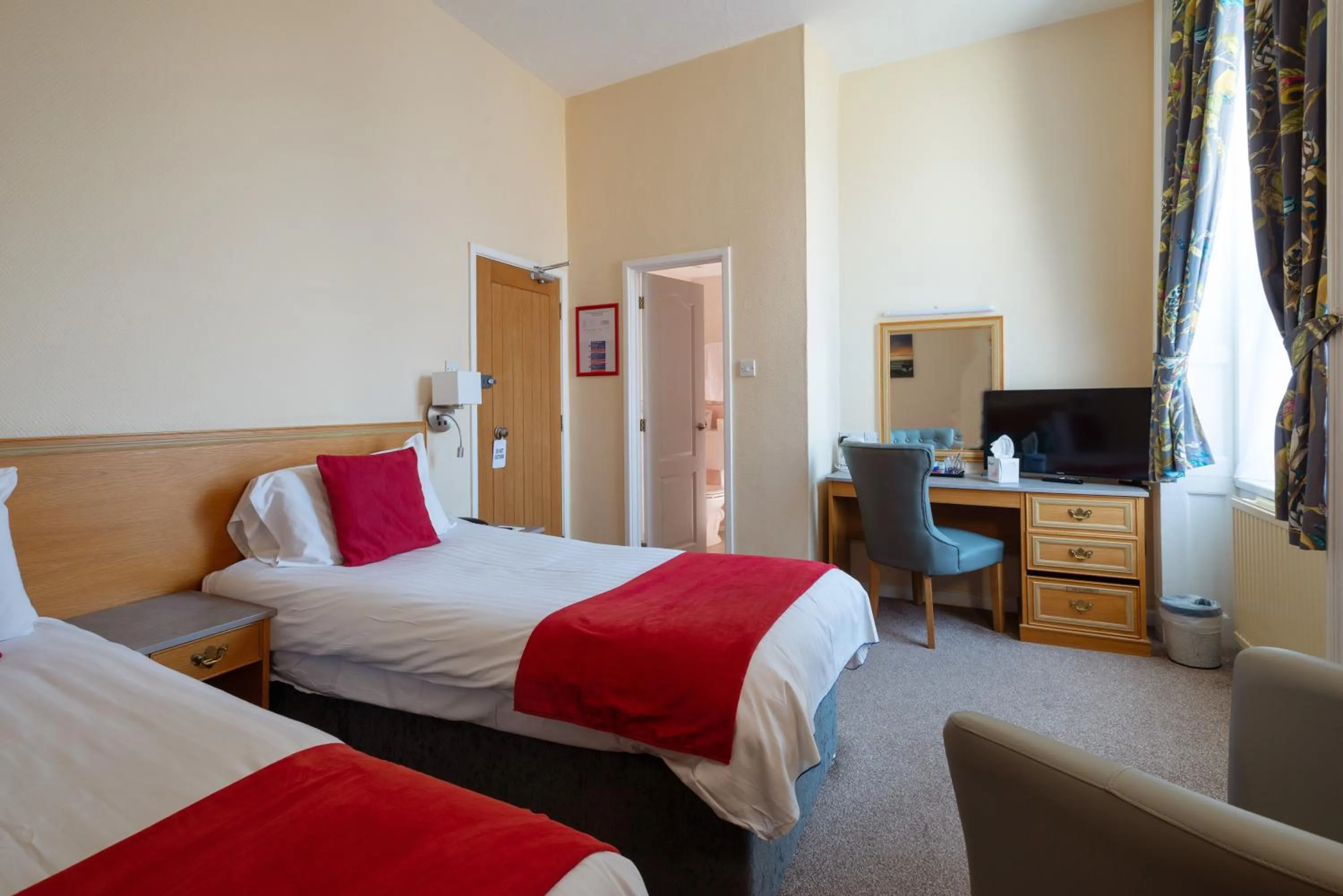 Bedroom, Bed in Hotel Rex