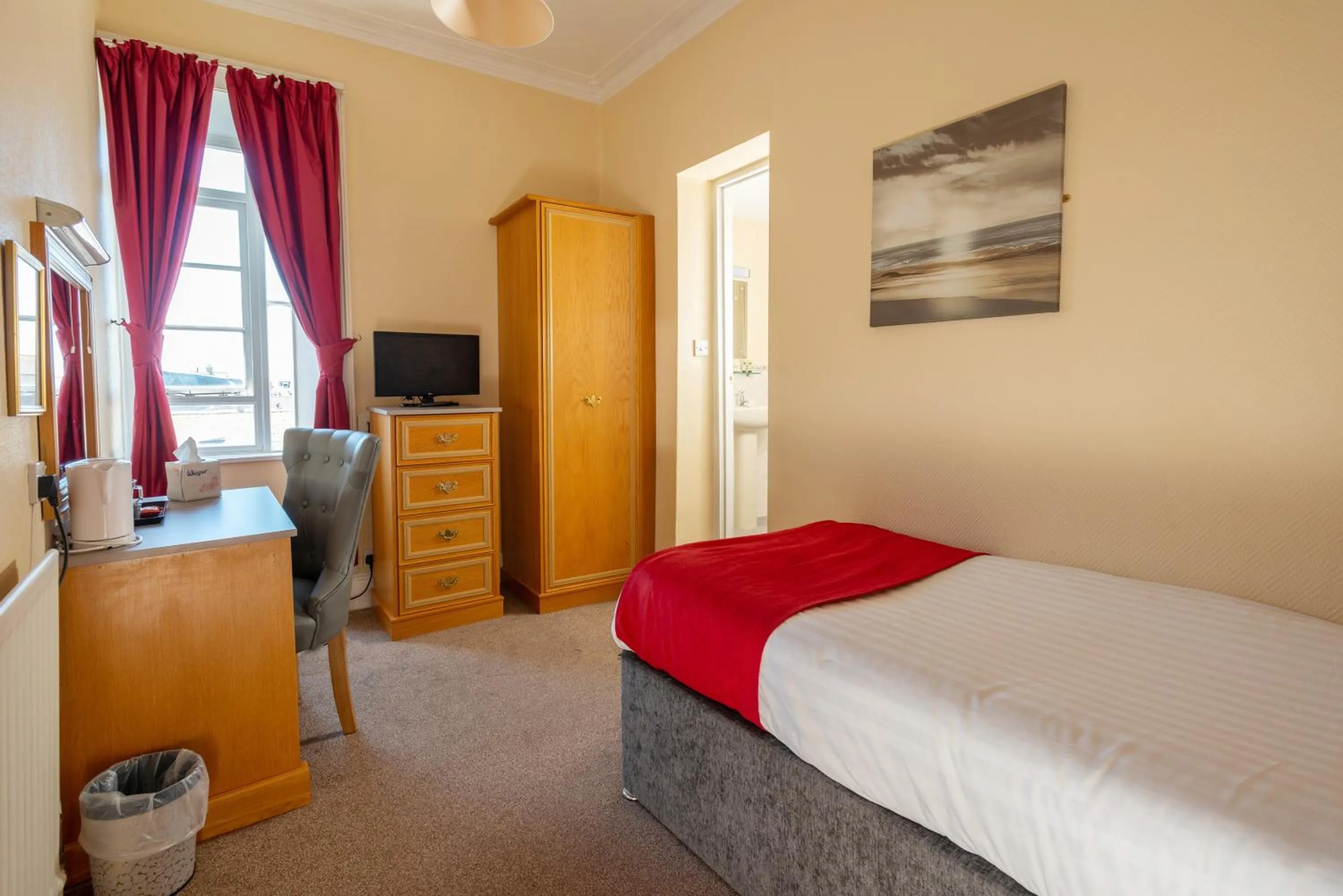 Bedroom, Bed in Hotel Rex