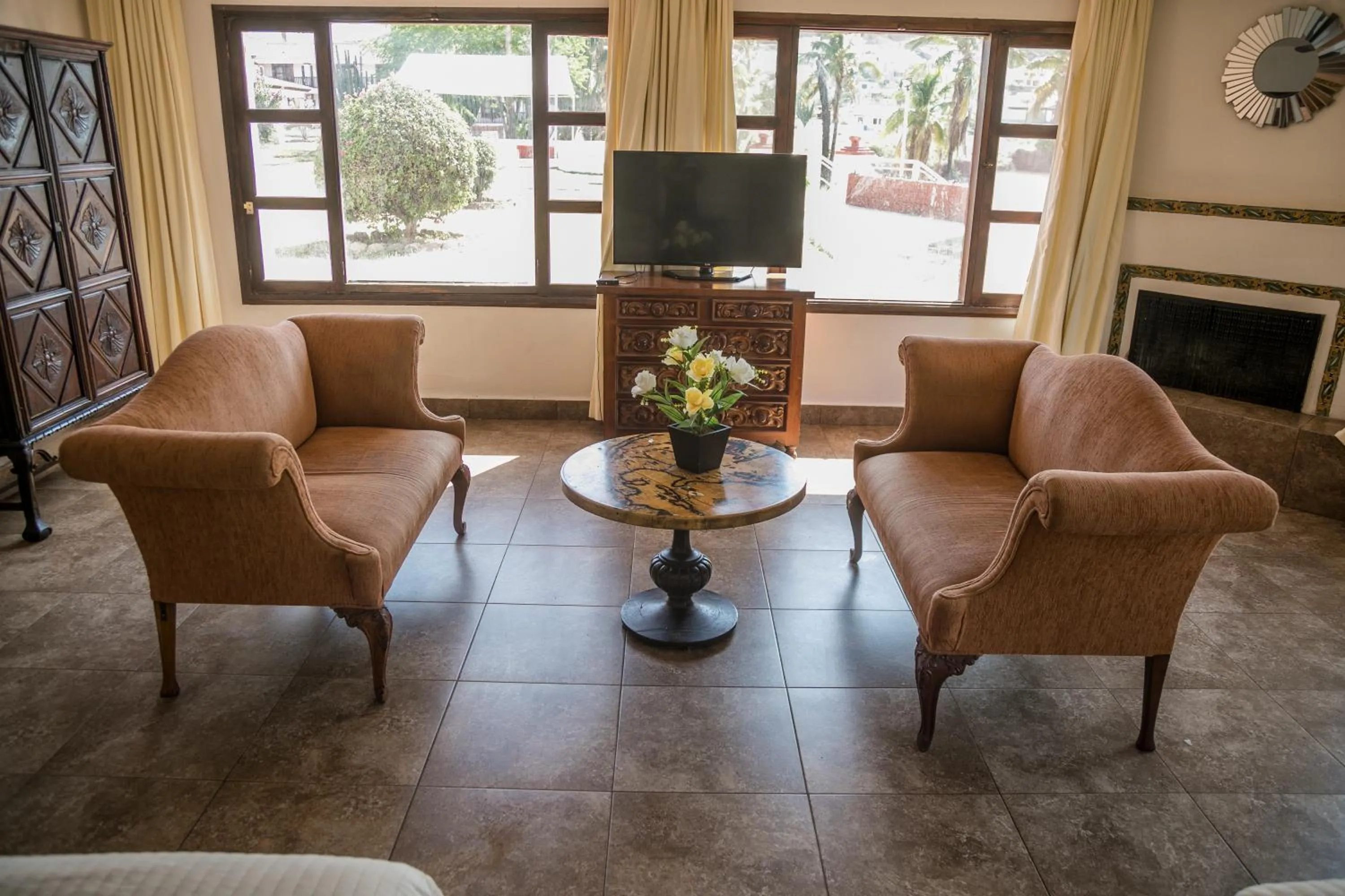 Living room in Hotel Playa de Cortes