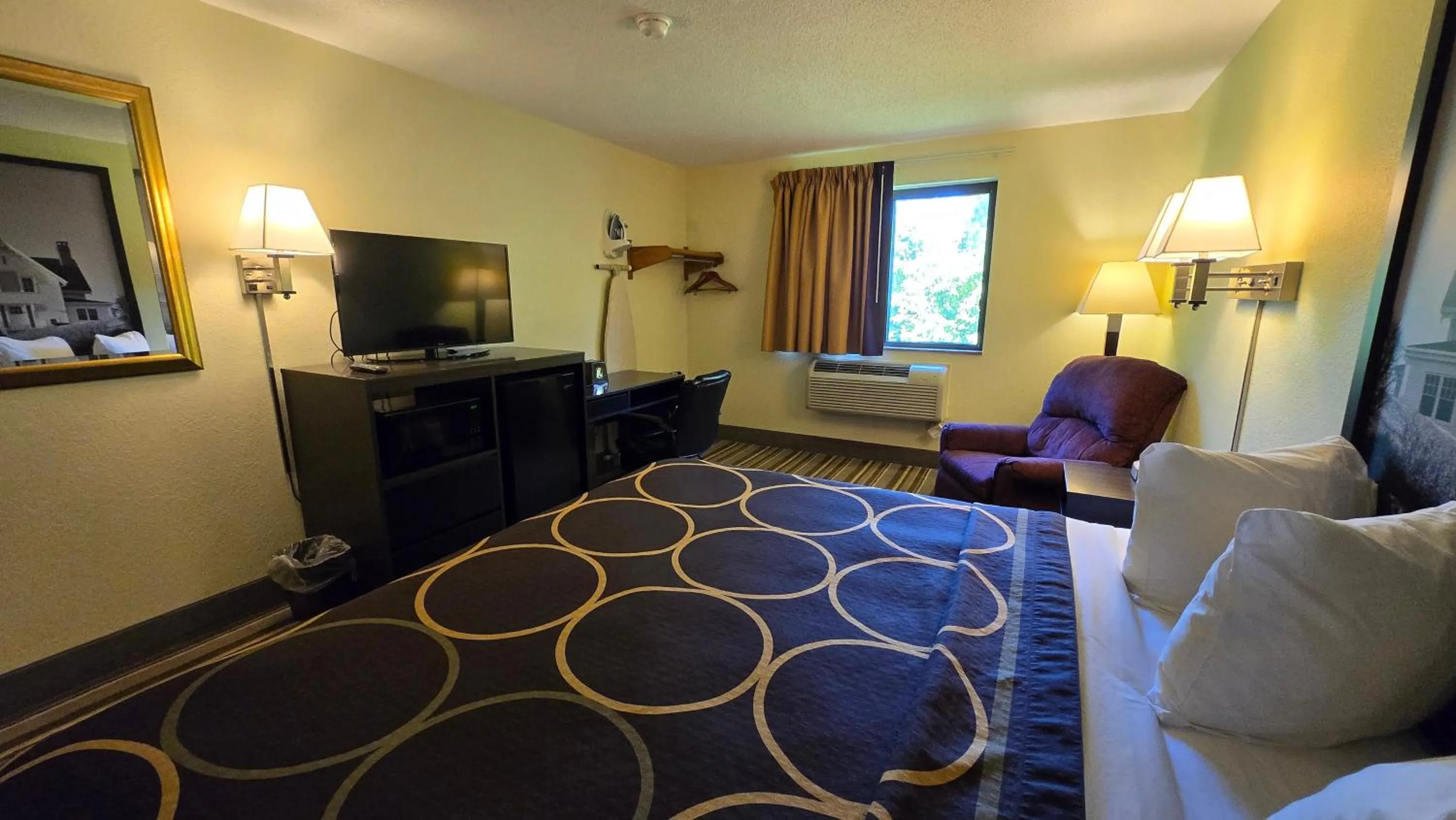 Super 8 by Wyndham Augusta