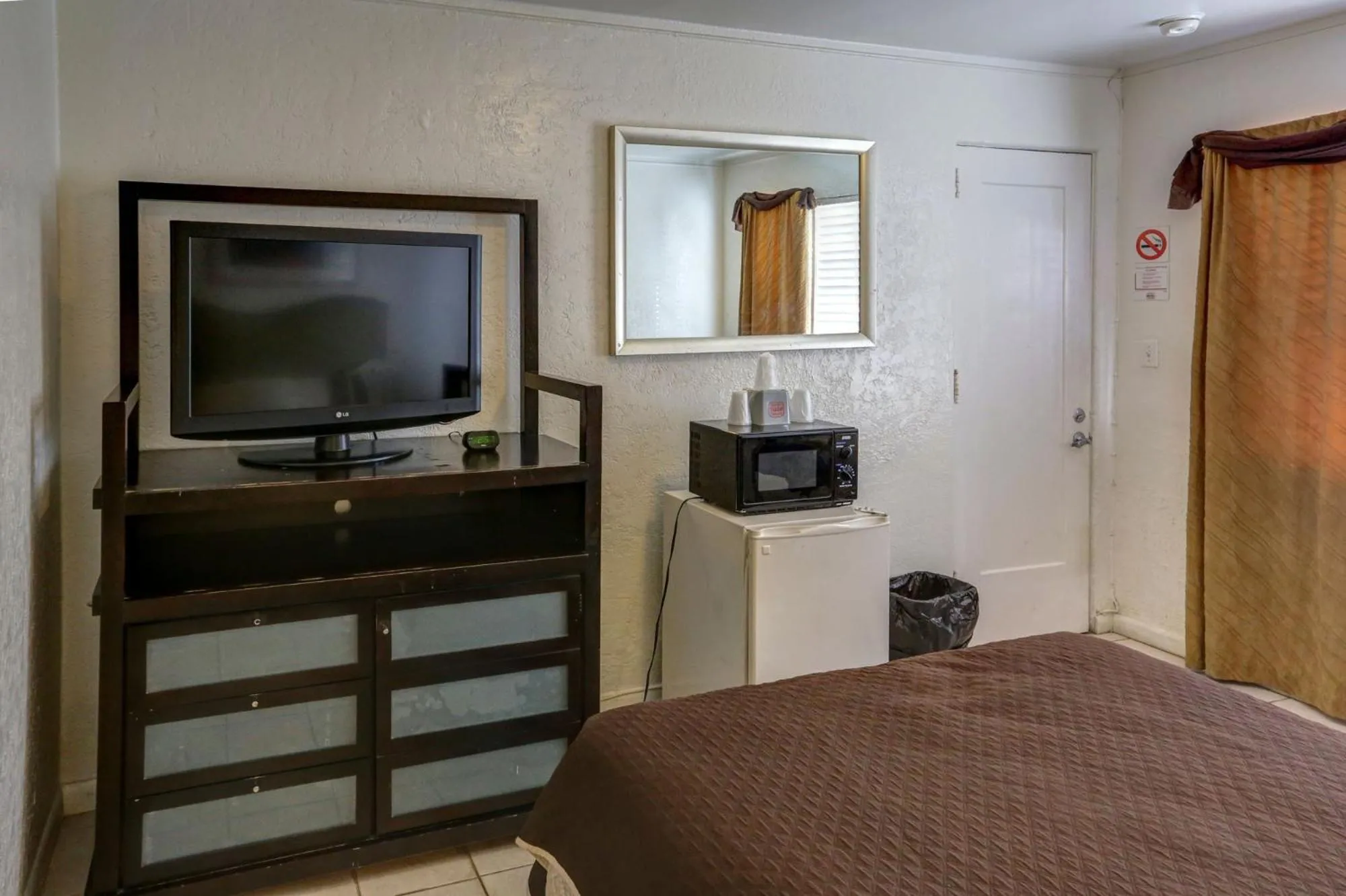 Bed in Richard's Hotel