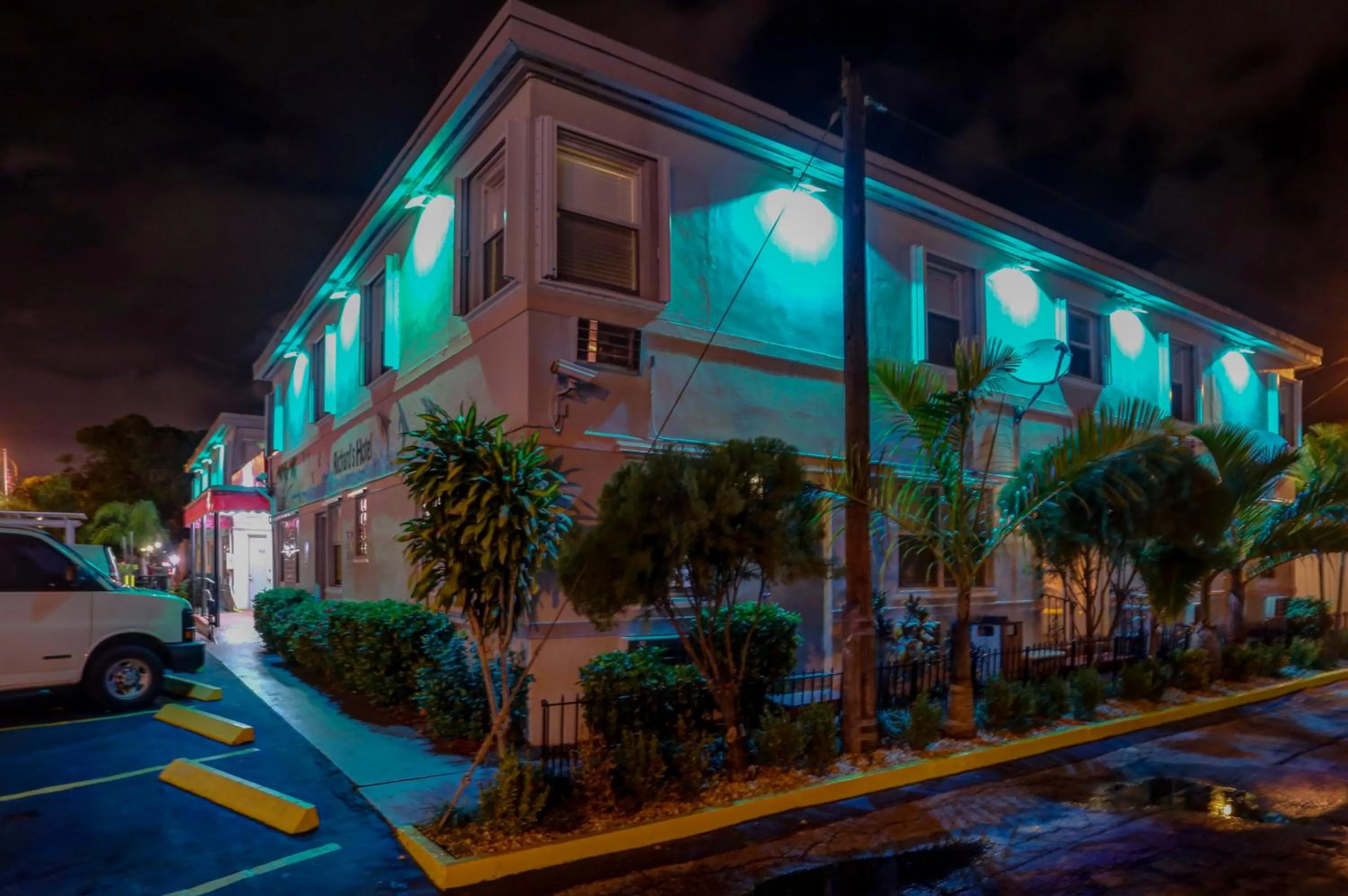 Facade/entrance in Richard's Hotel