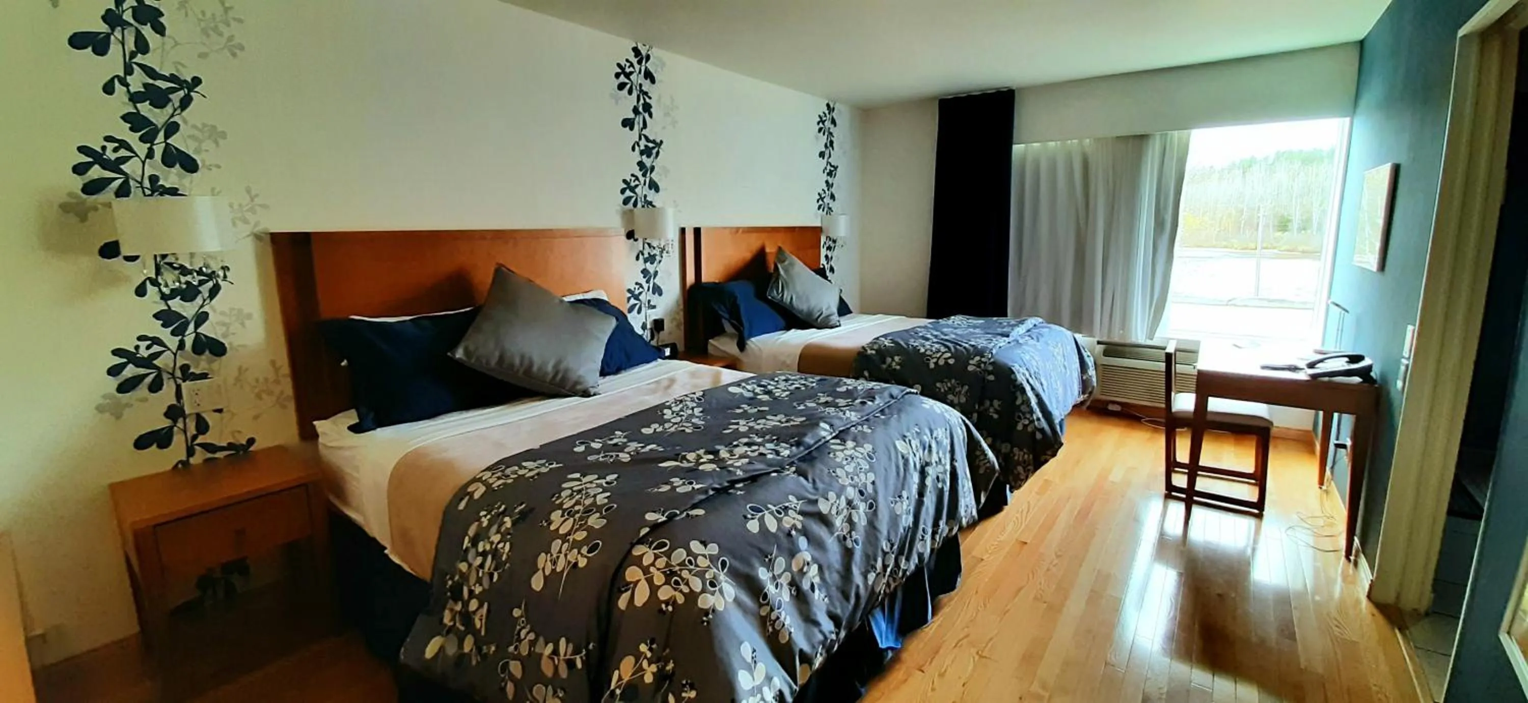 Bed in Motel Chute des Pères