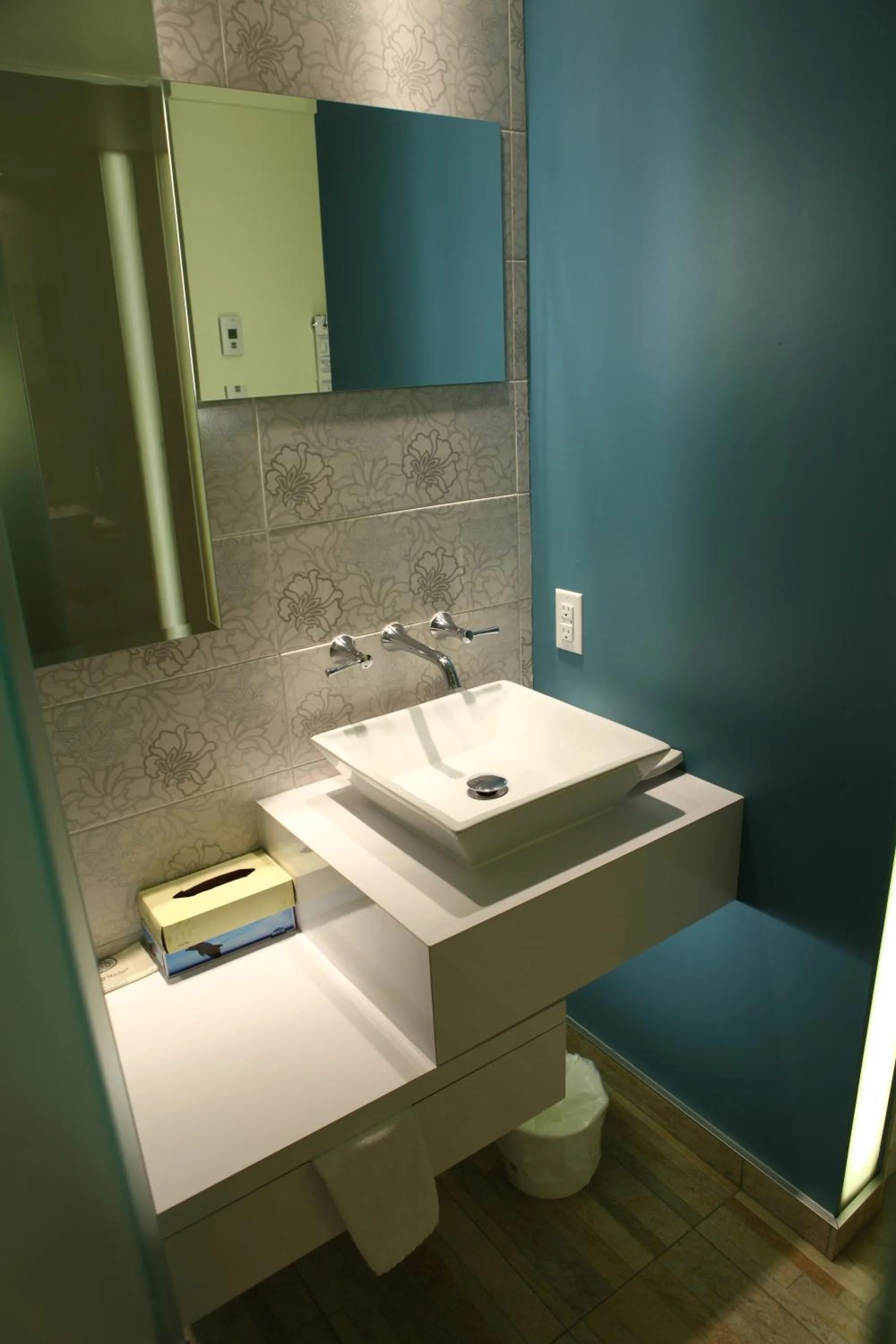 Bathroom in Motel Chute des Pères