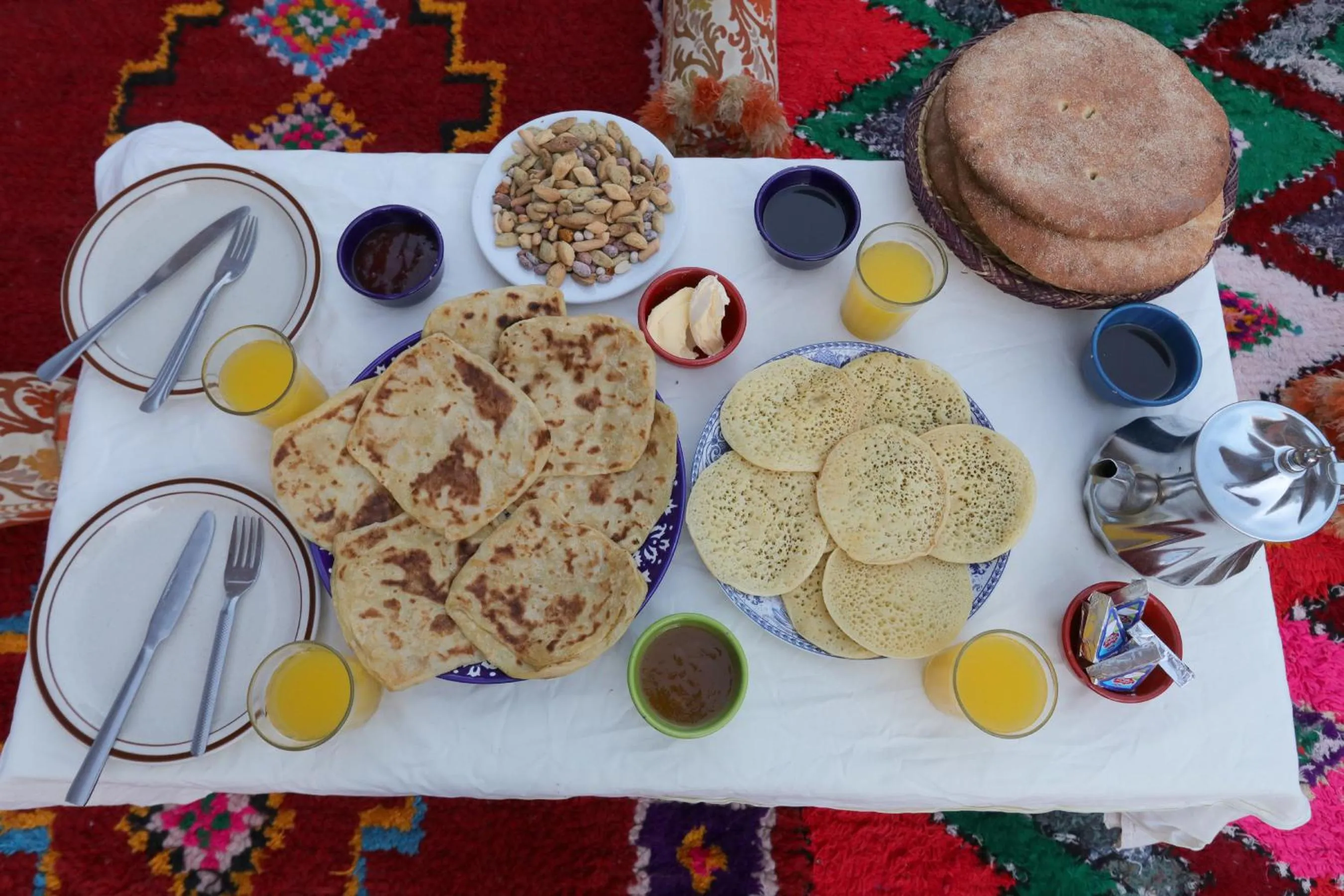 Food and drinks in Dar Adouss