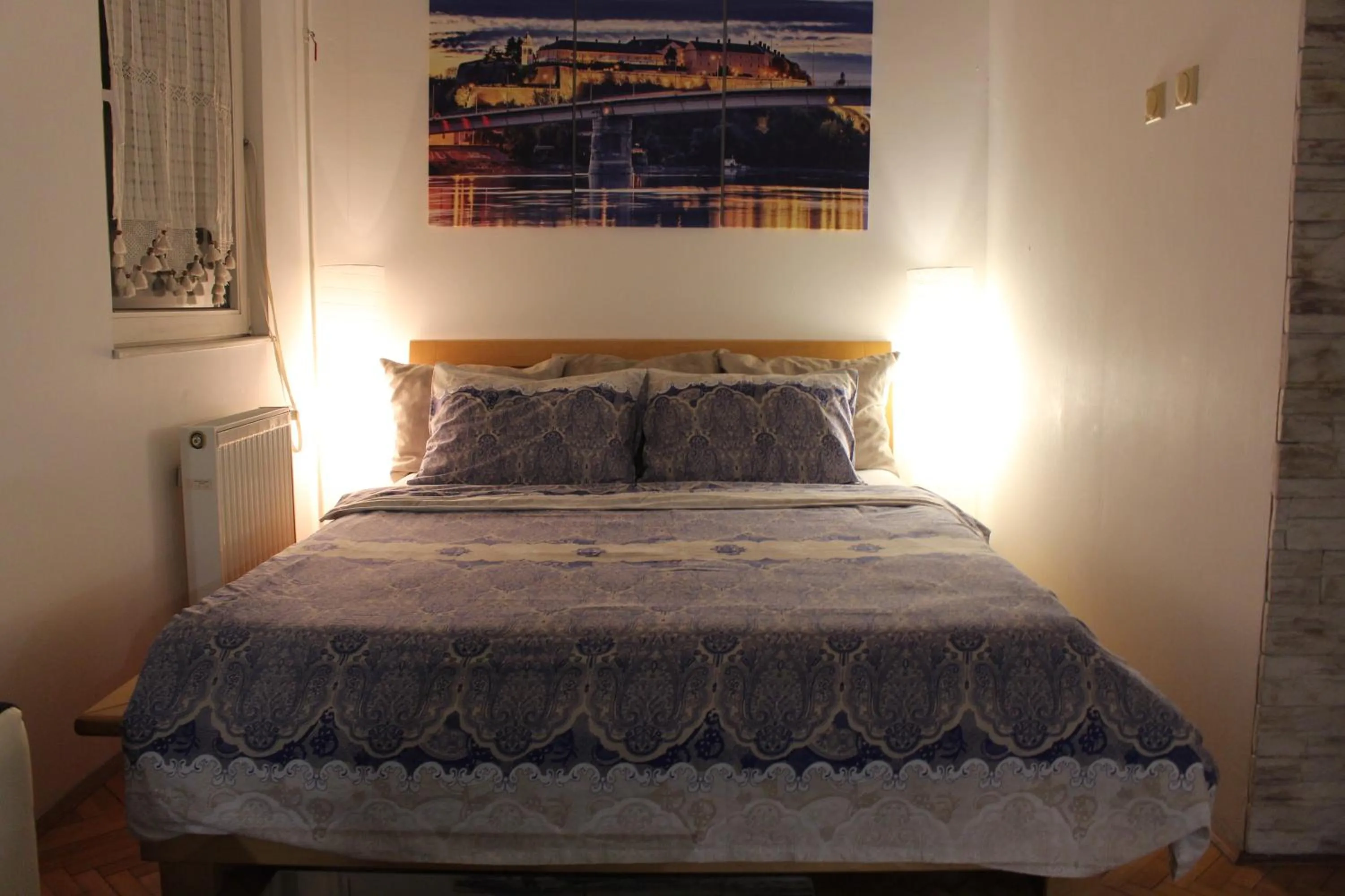 Bed in Two Kings apartment
