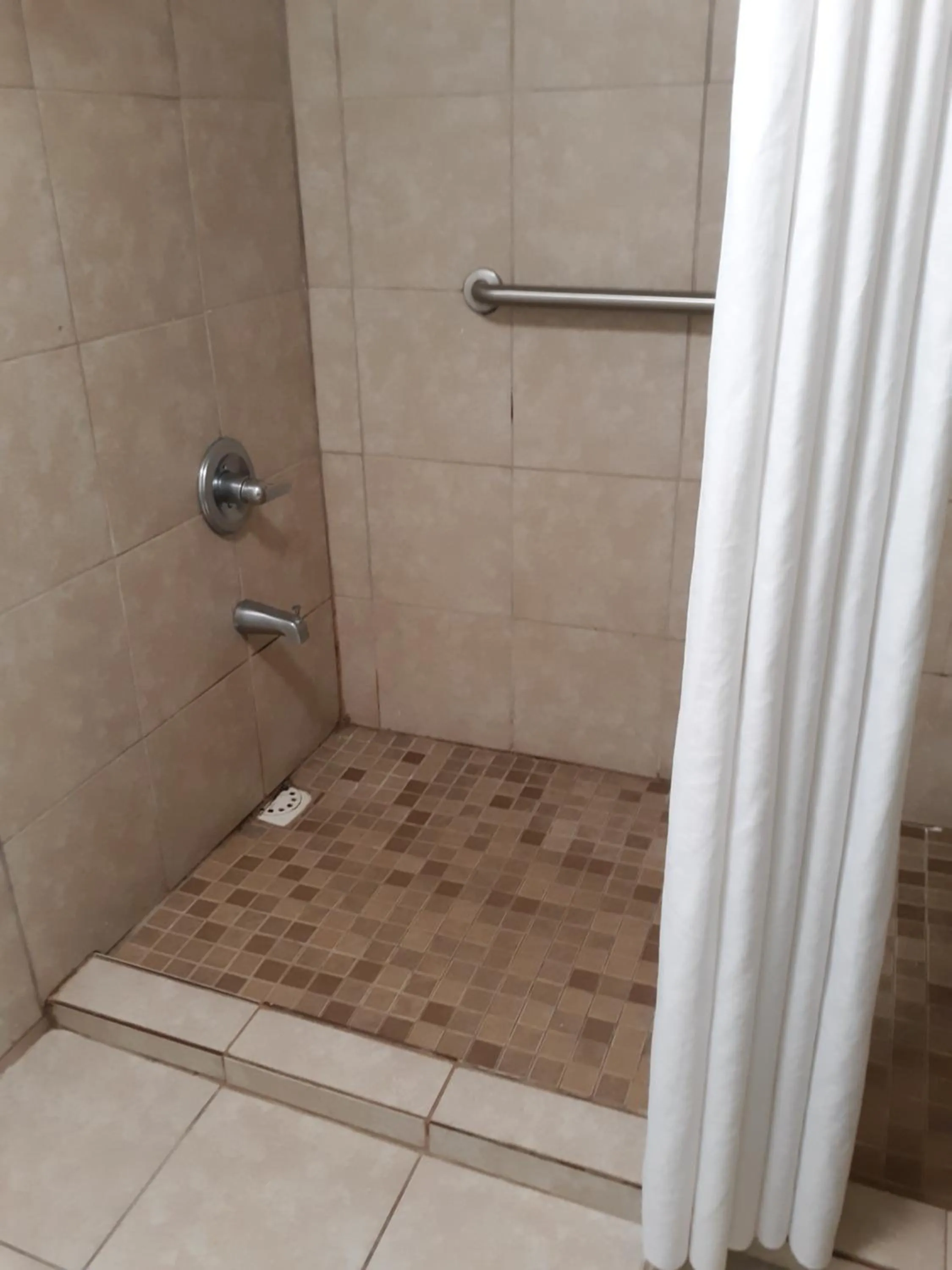 Shower in Days Inn by Wyndham Blytheville