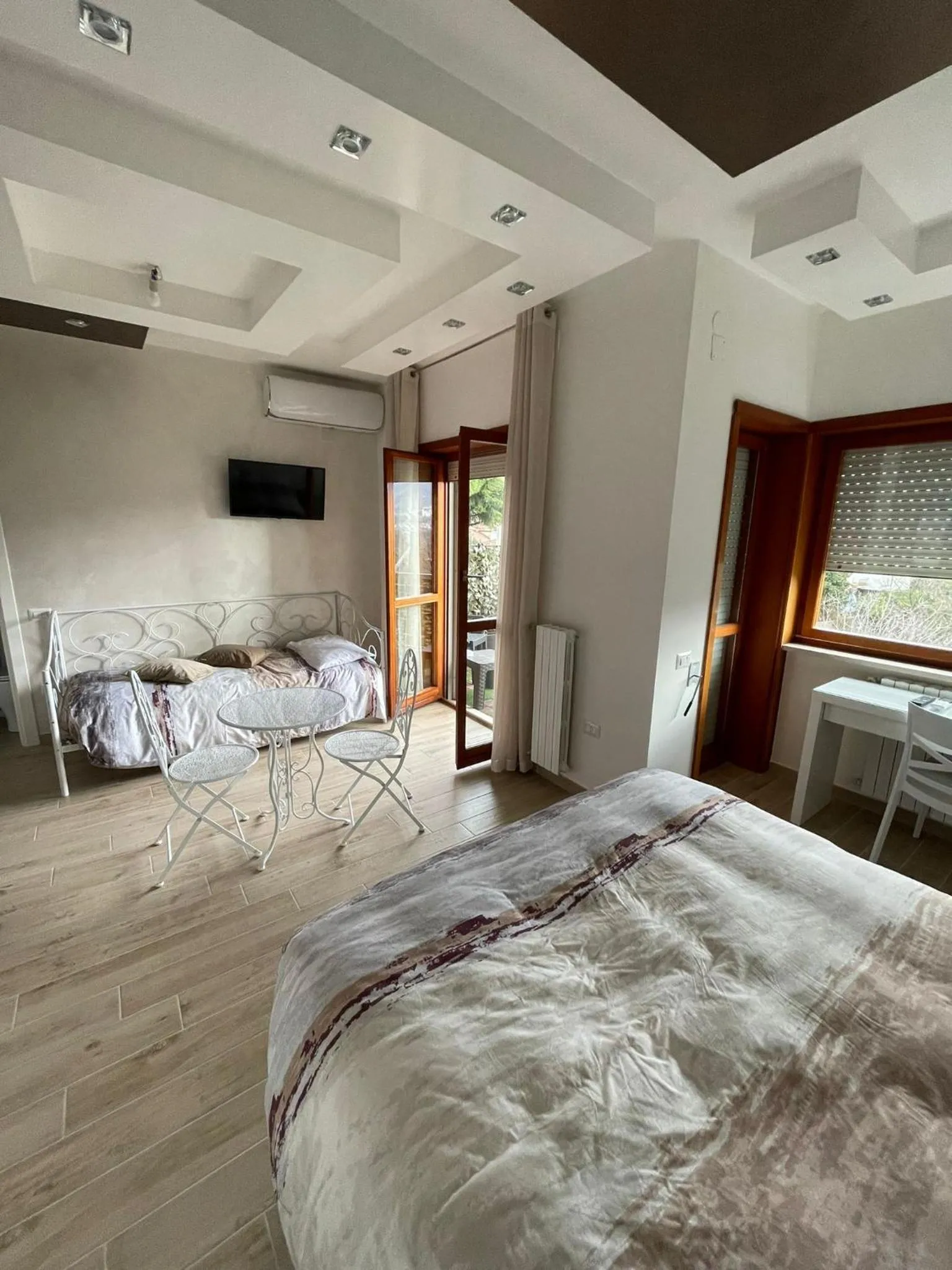 Photo of the whole room, Bed in B&B IL CAVALIERE