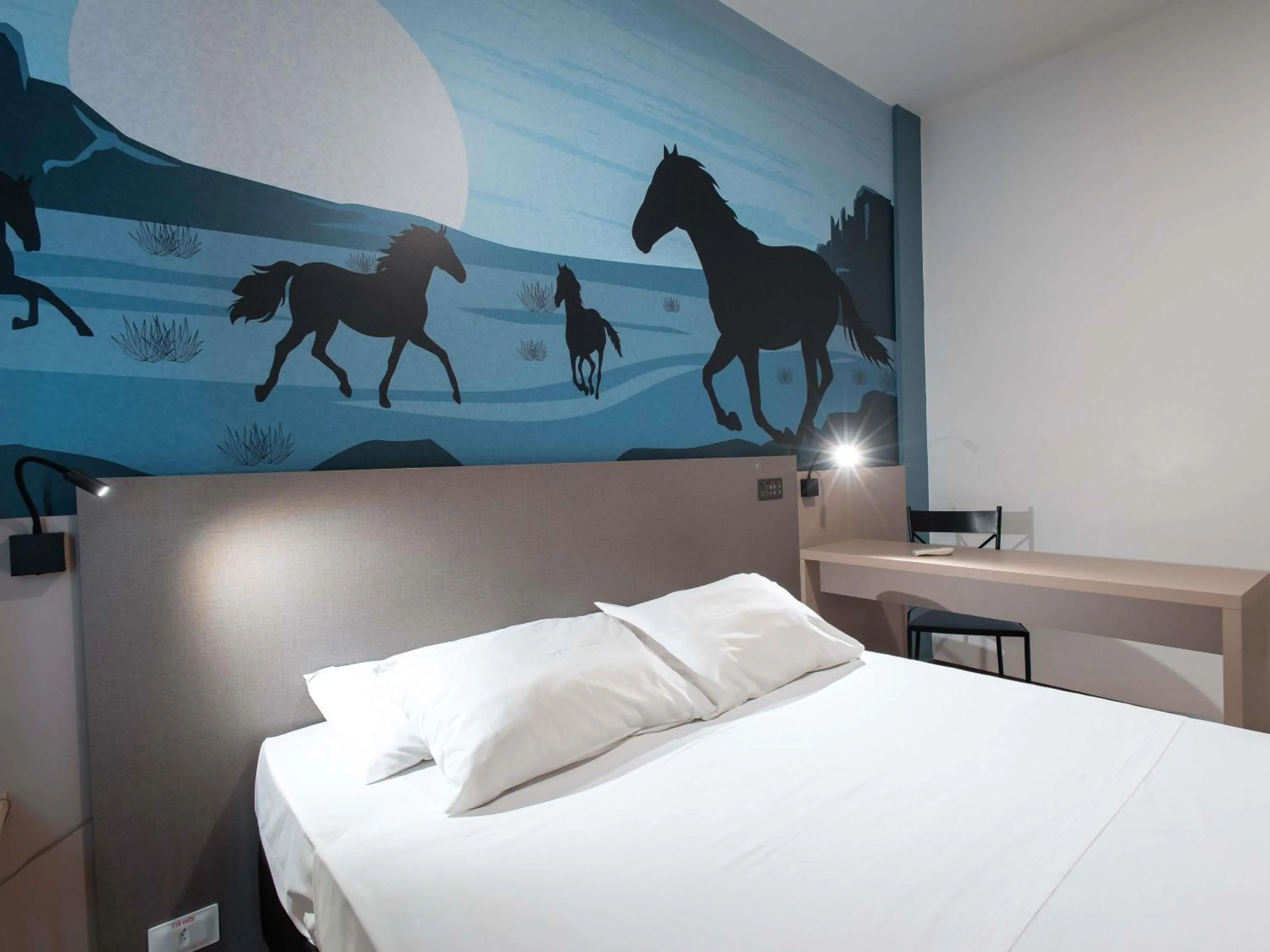 Bedroom, Bed in ibis Styles Presidente Prudente Portal D'Oeste