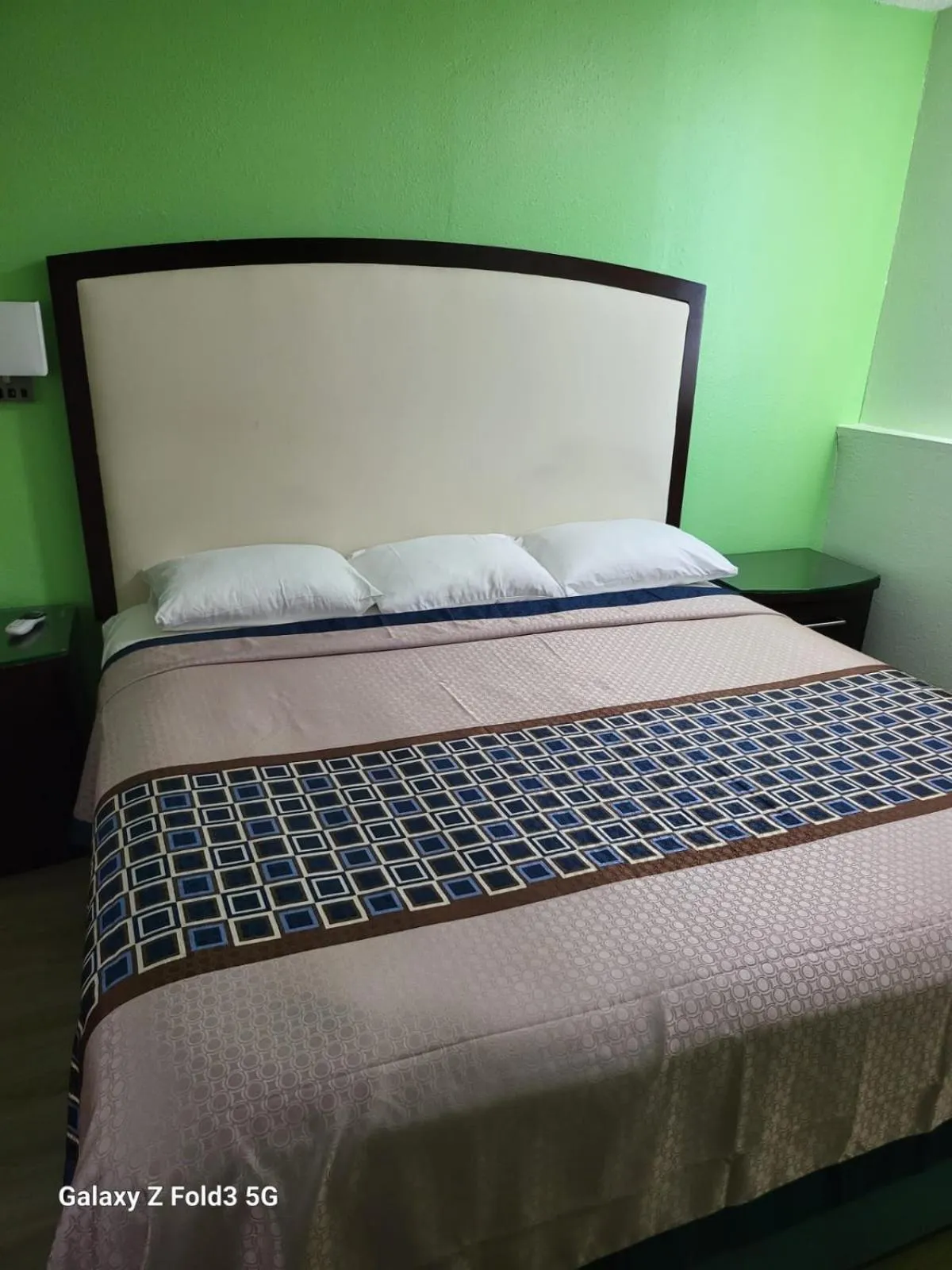 Bedroom, Bed in Value Inn & Suites Salina