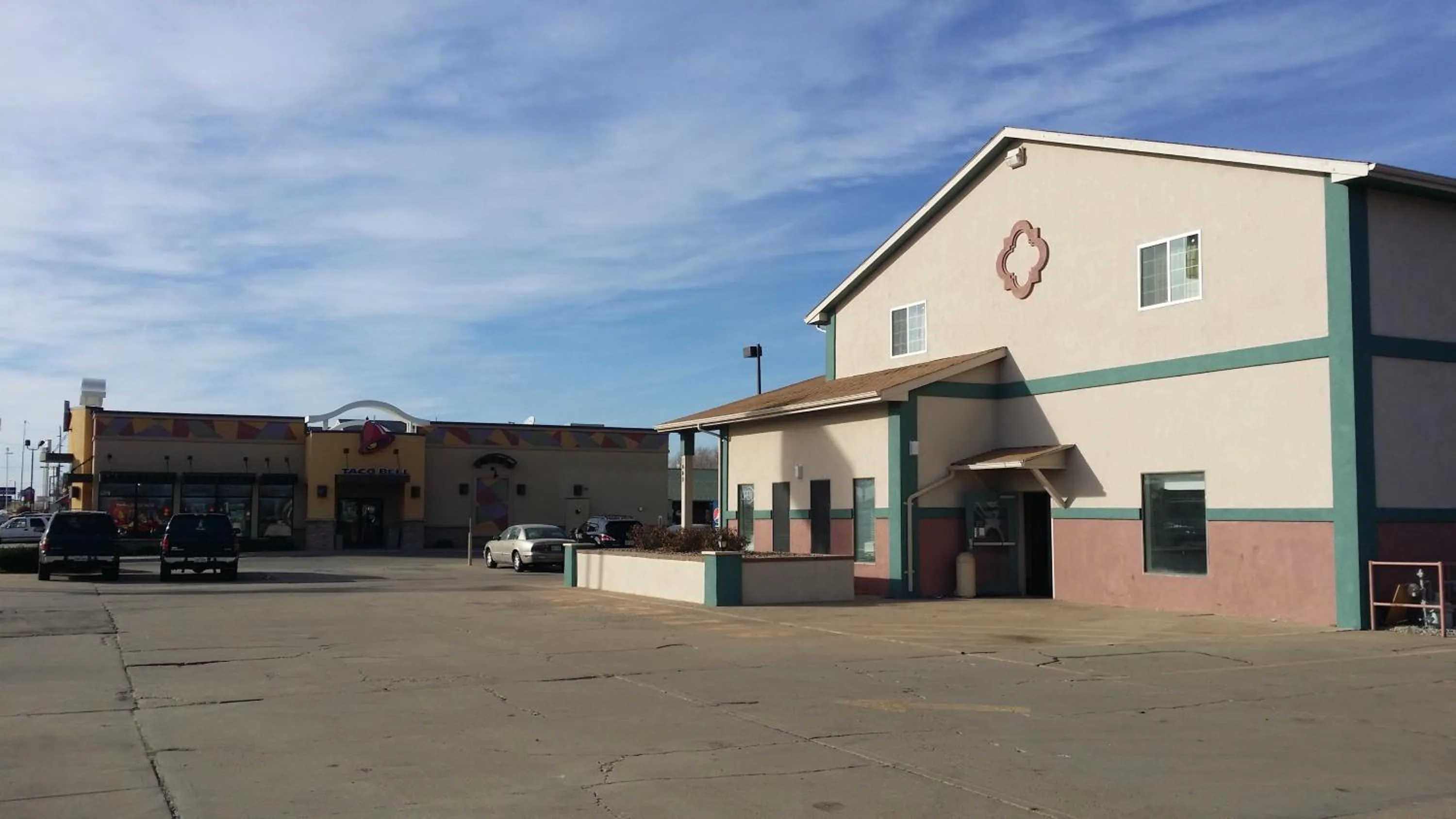 Property building in Value Inn & Suites Salina