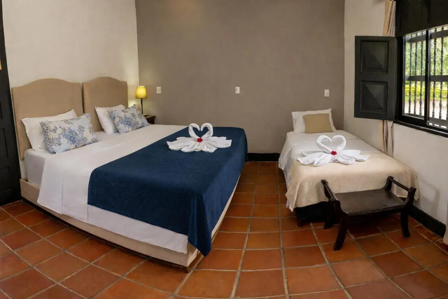 Deluxe Triple Room in Hotel Hacienda Supracafe Deluxe Triple Room in Hotel Hacienda Supracafe