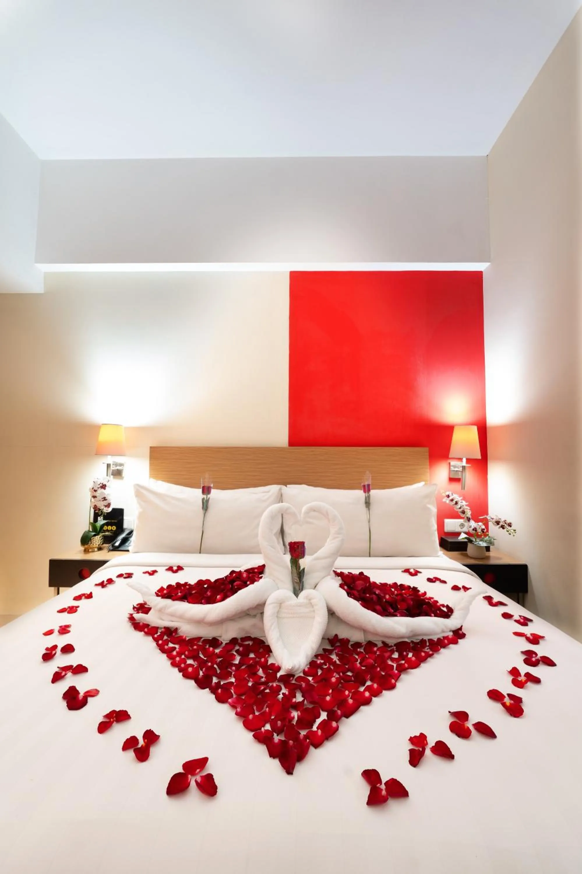 Bed in Atrium Premiere Hotel Yogyakarta Ambarukmo