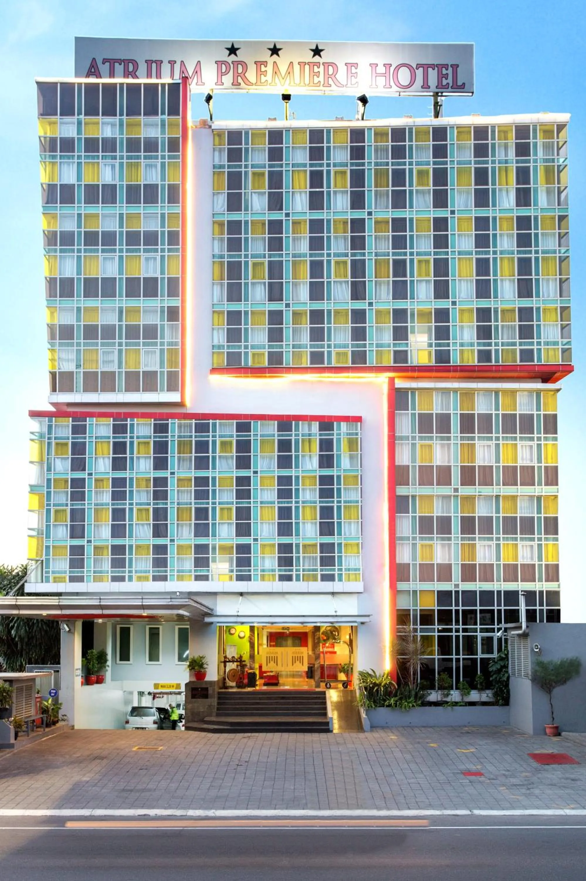 Facade/entrance in Atrium Premiere Hotel Yogyakarta Ambarukmo