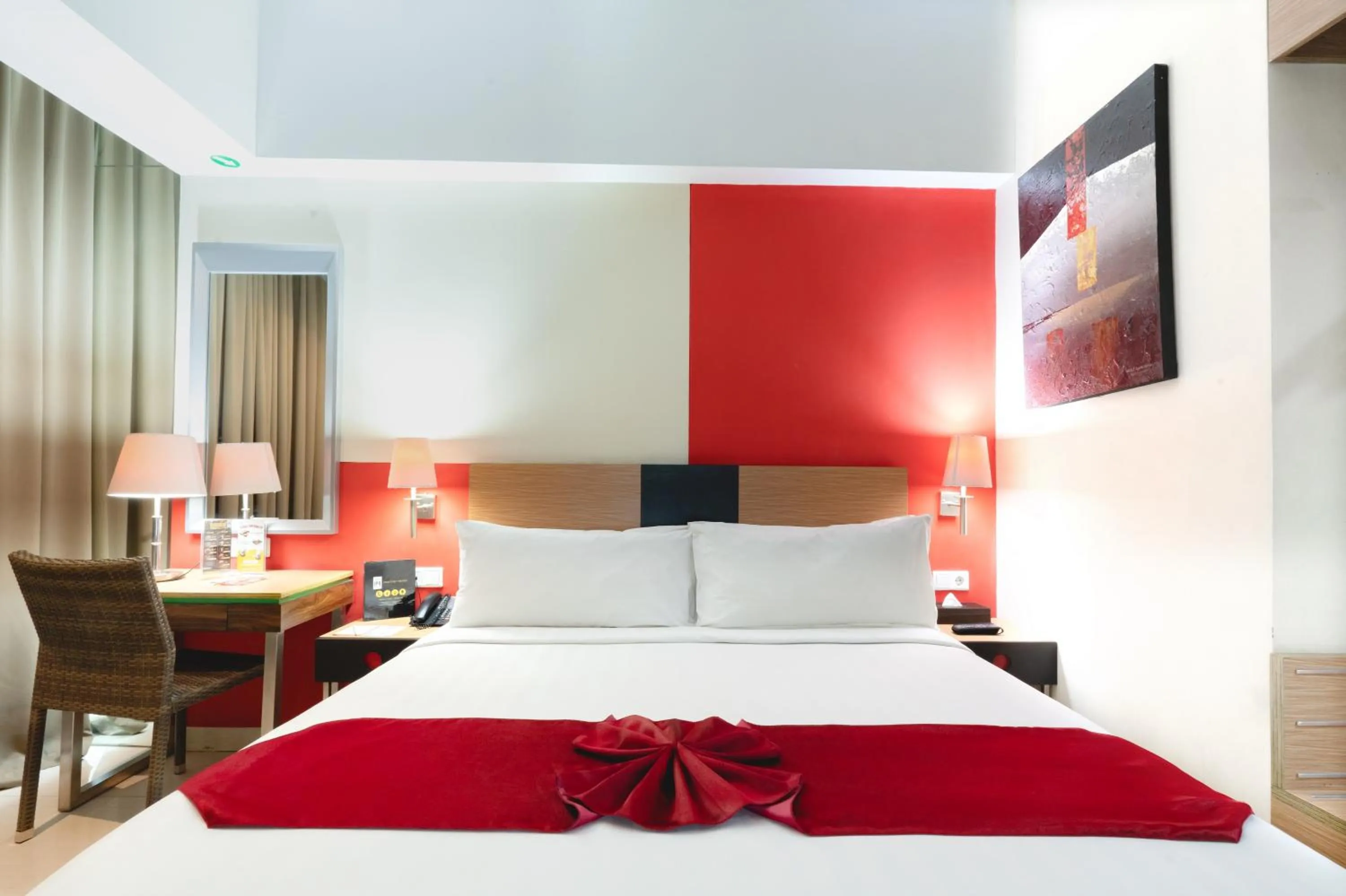 Bed in Atrium Premiere Hotel Yogyakarta Ambarukmo