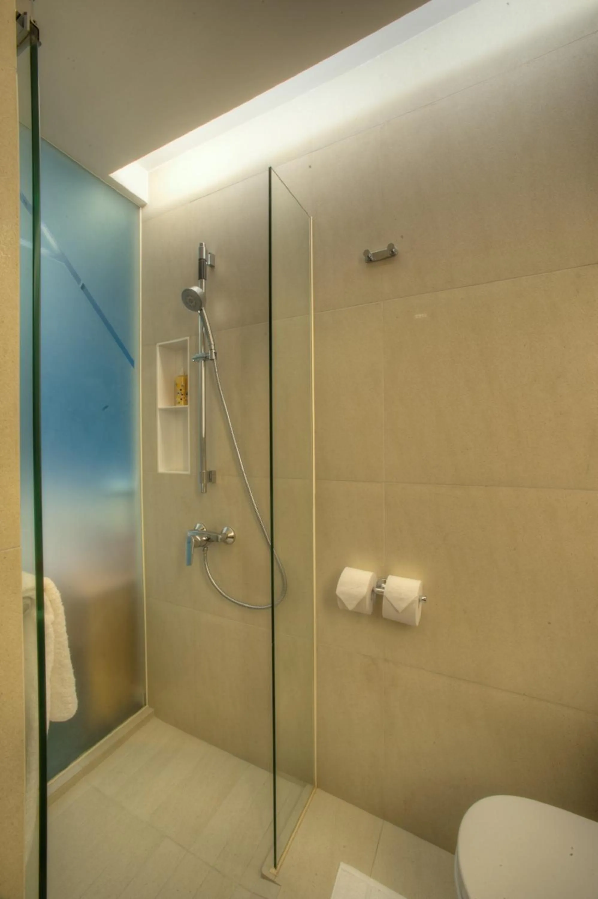Bathroom in Days Hotel by Wyndham Singapore at Zhongshan Park