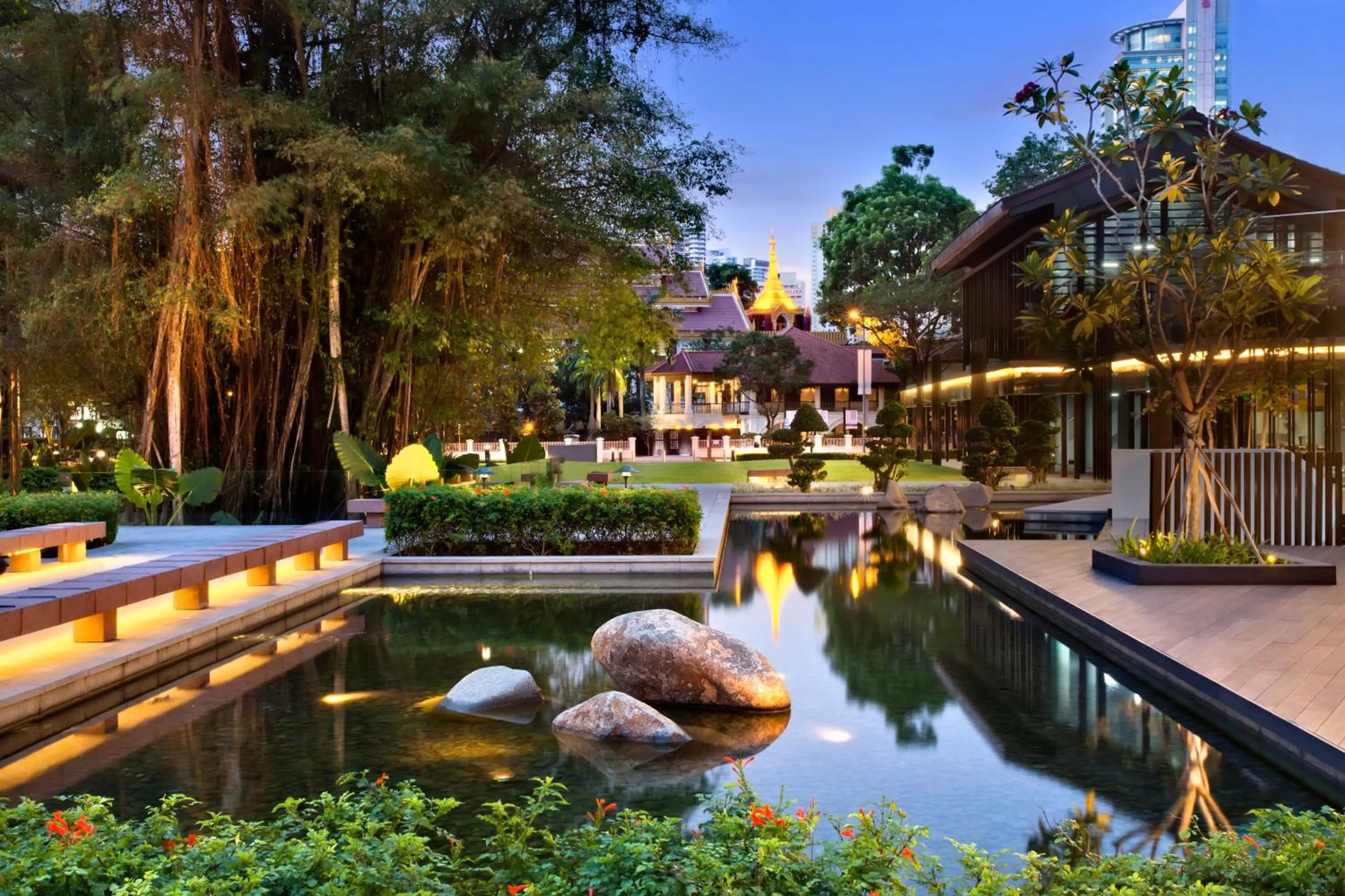 Garden, Swimming Pool in Days Hotel by Wyndham Singapore at Zhongshan Park