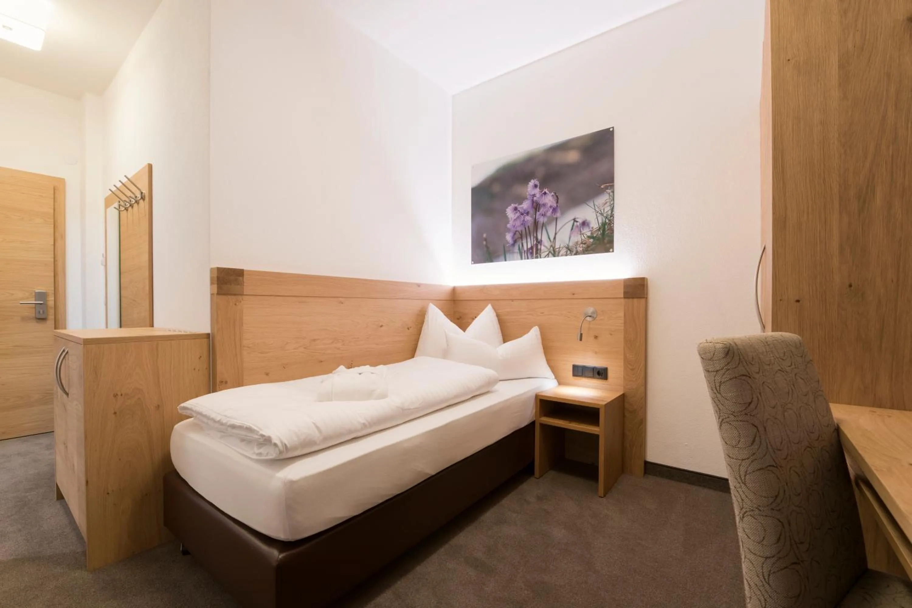 Photo of the whole room, Bed in Alpenleben