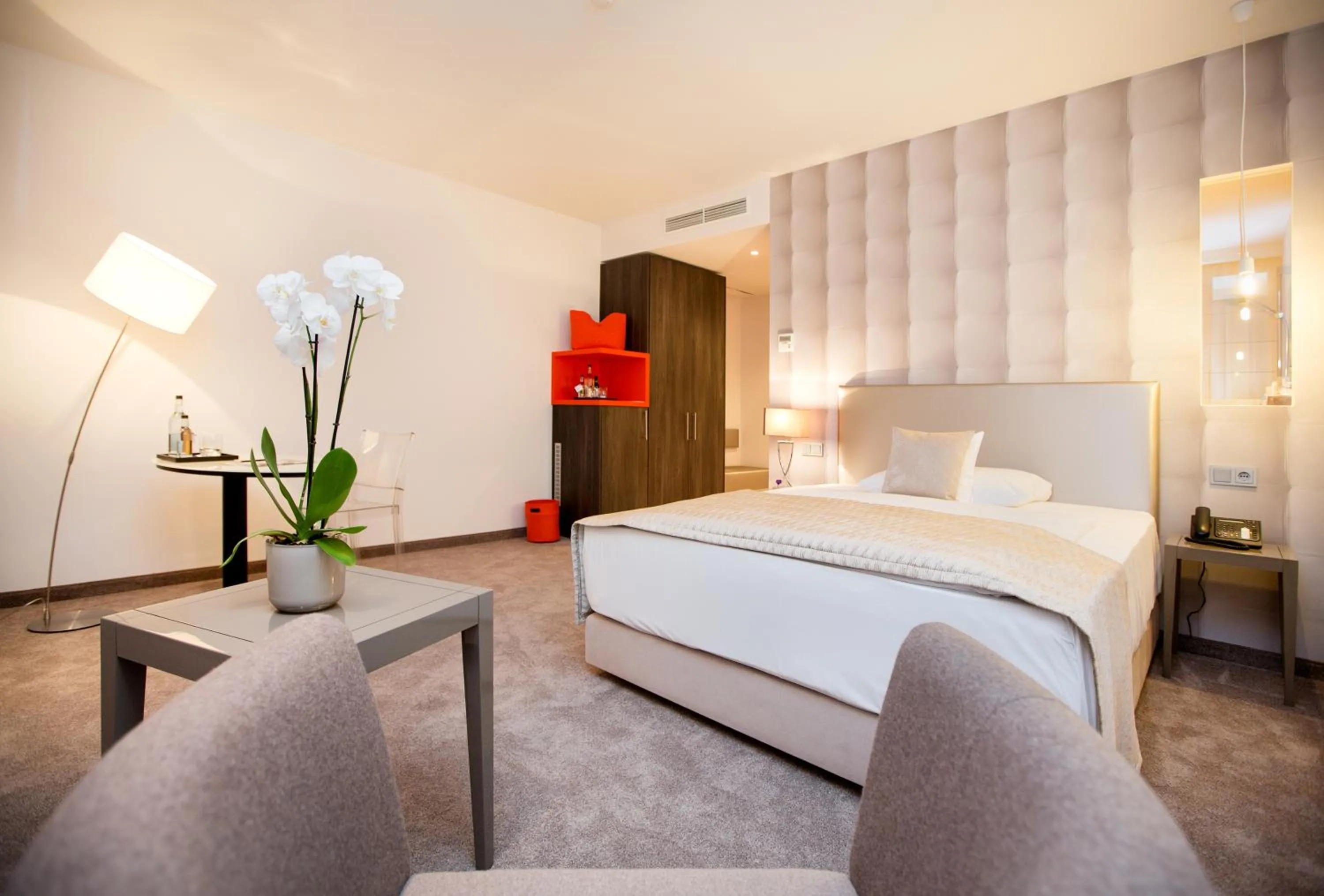 Photo of the whole room, Bed in Park Villa Hotel