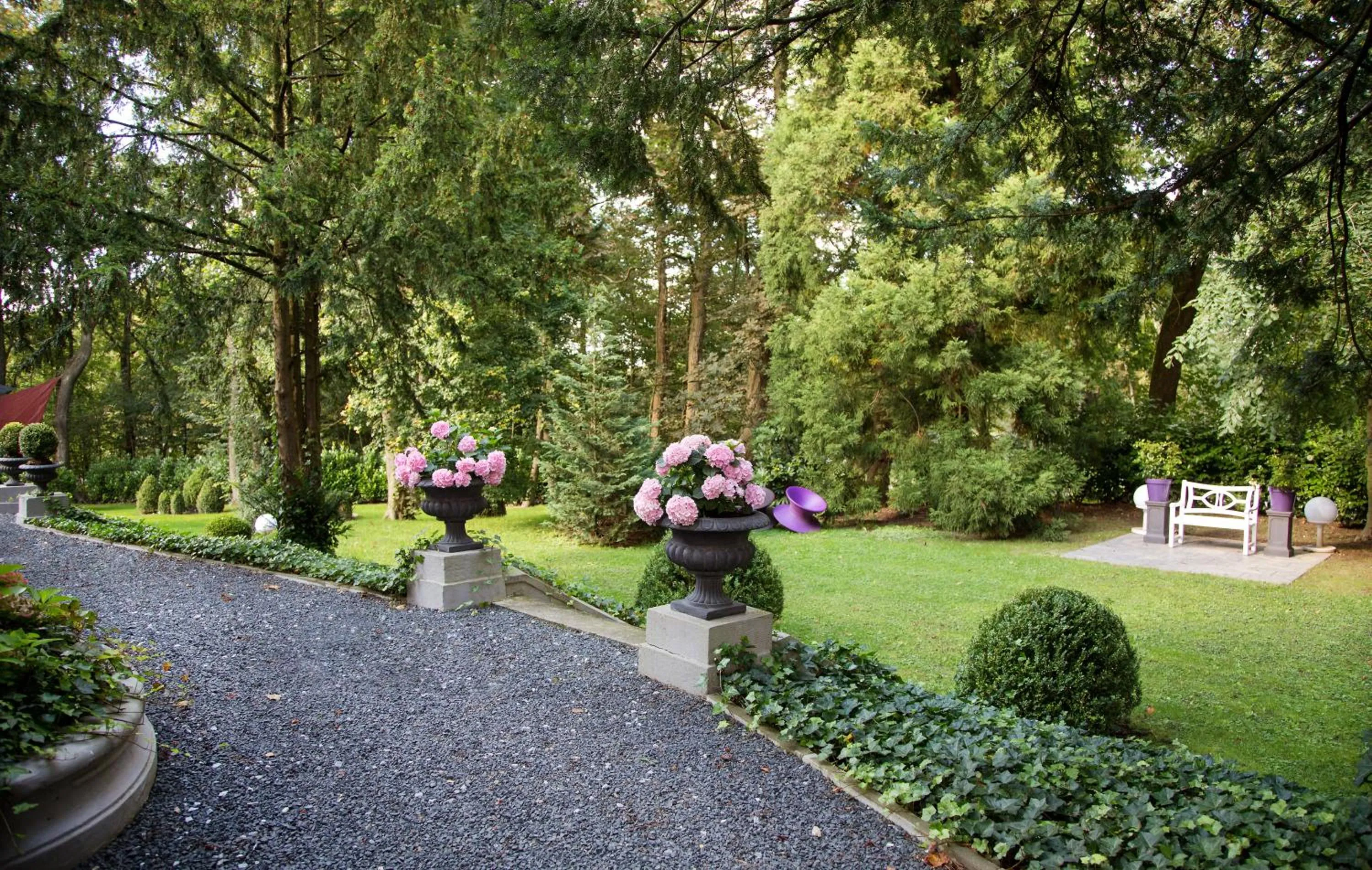 Patio in Park Villa Hotel