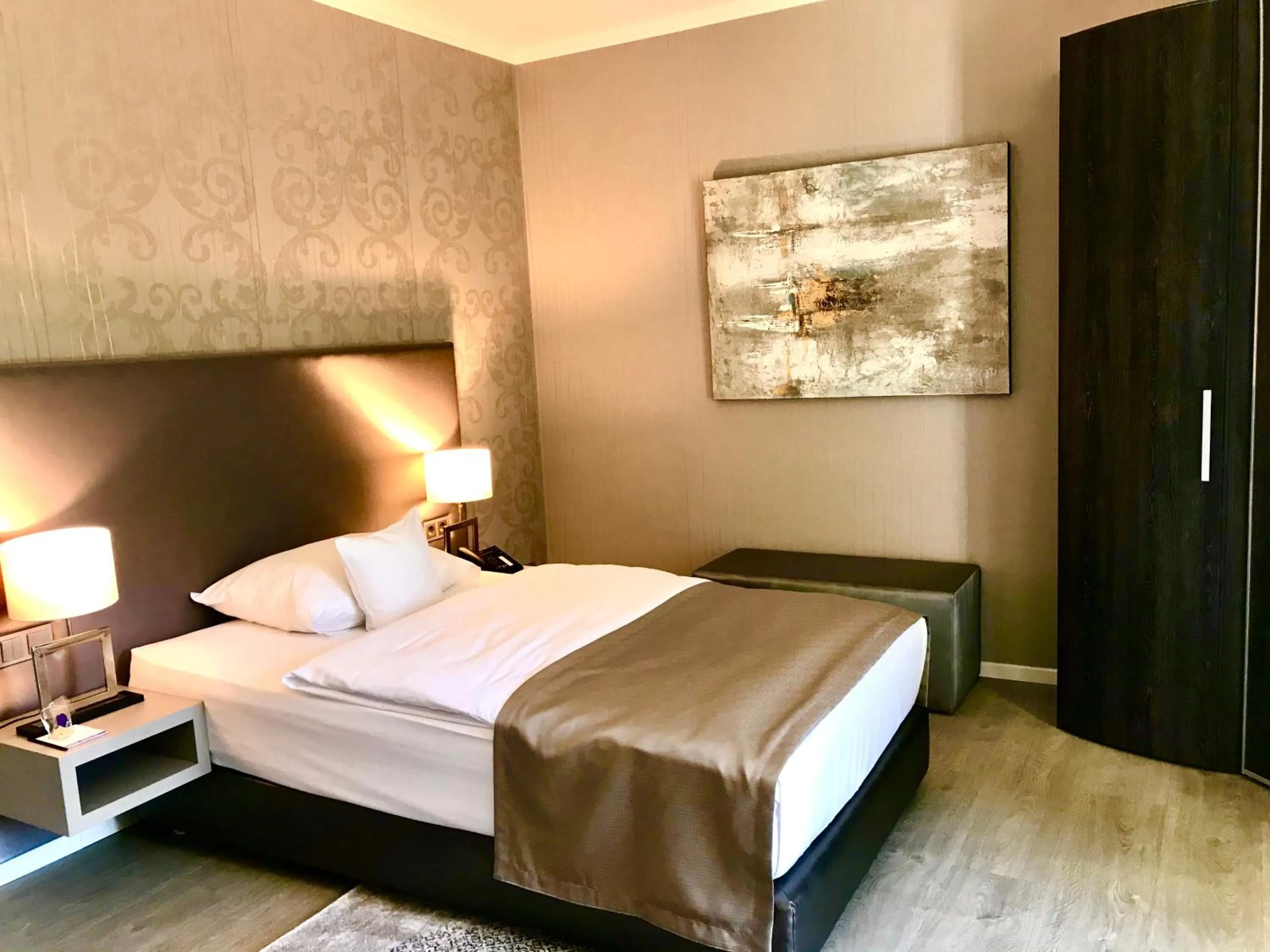 Bed in Park Villa Hotel