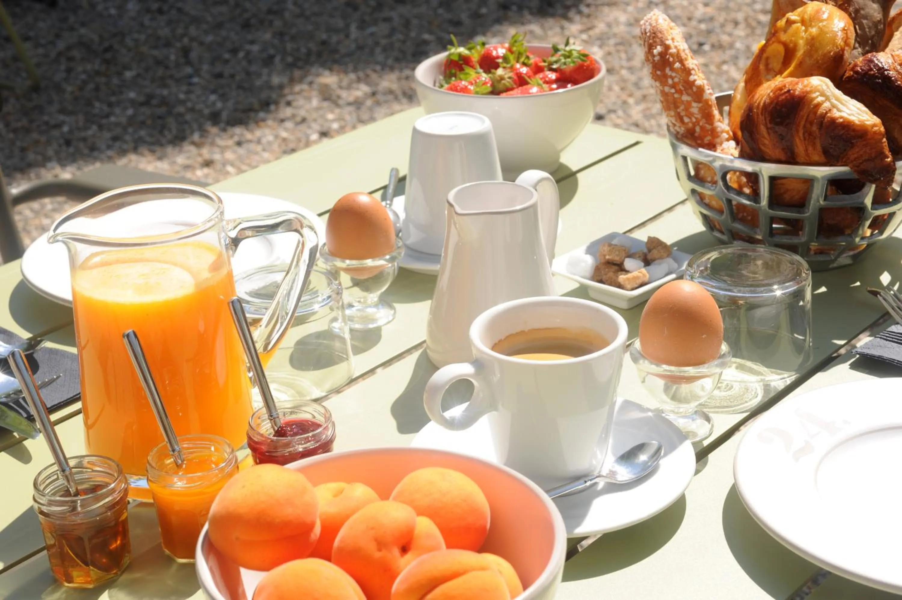 Day in Les Chambres d'Andrea