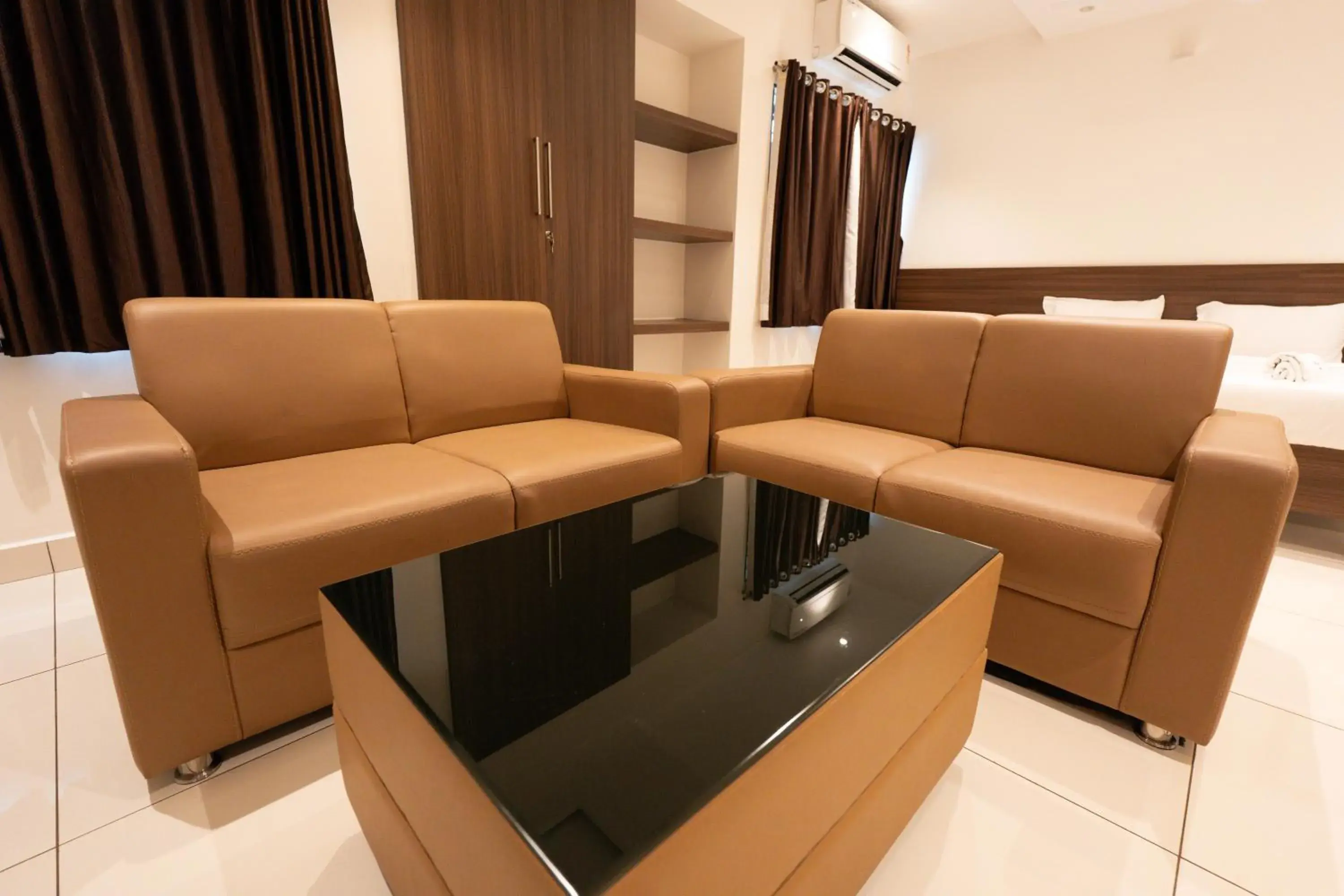 Executive Triple Room in Hotel Karuna Residency Executive Triple Room in Hotel Karuna Residency
