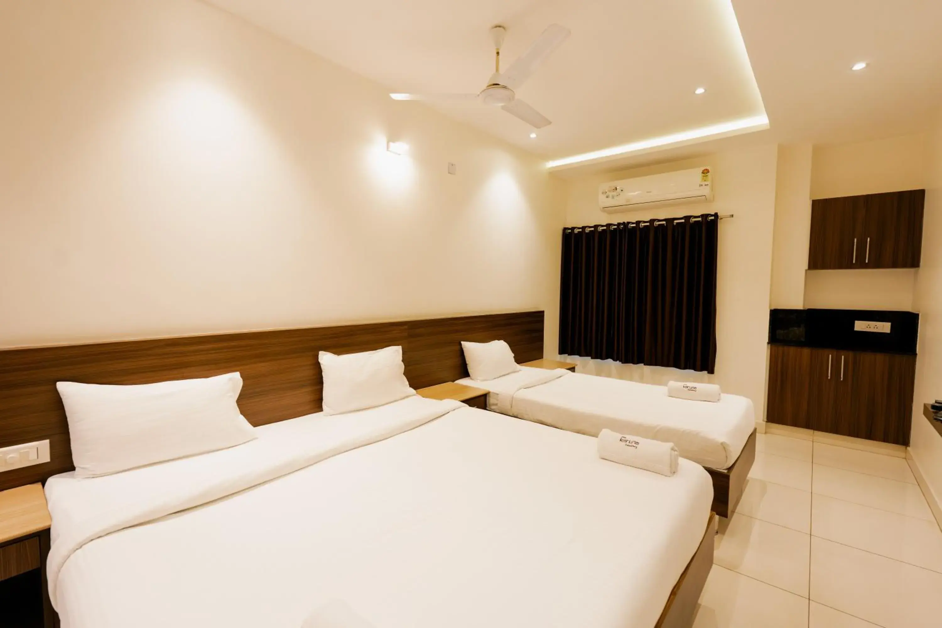 Triple Room in Hotel Karuna Residency Triple Room in Hotel Karuna Residency