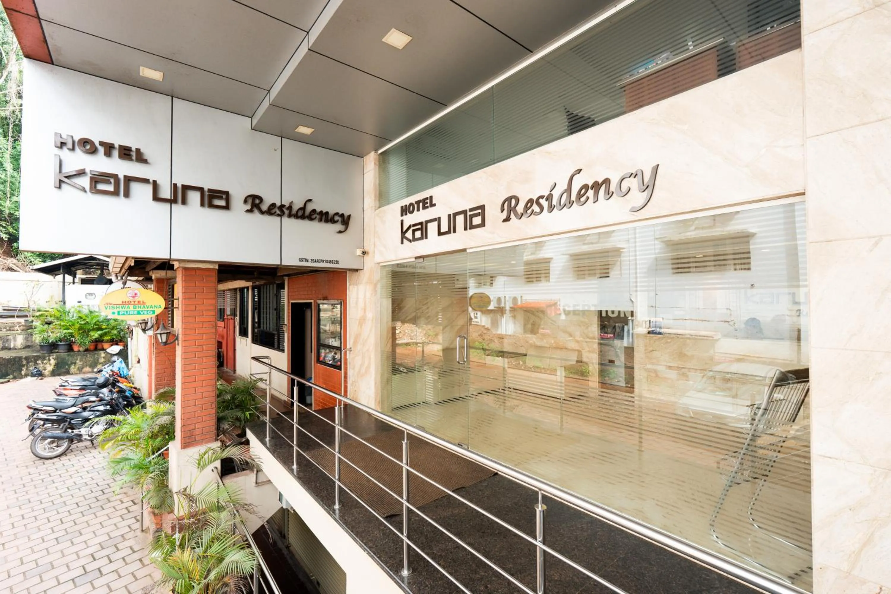 Hotel Karuna Residency