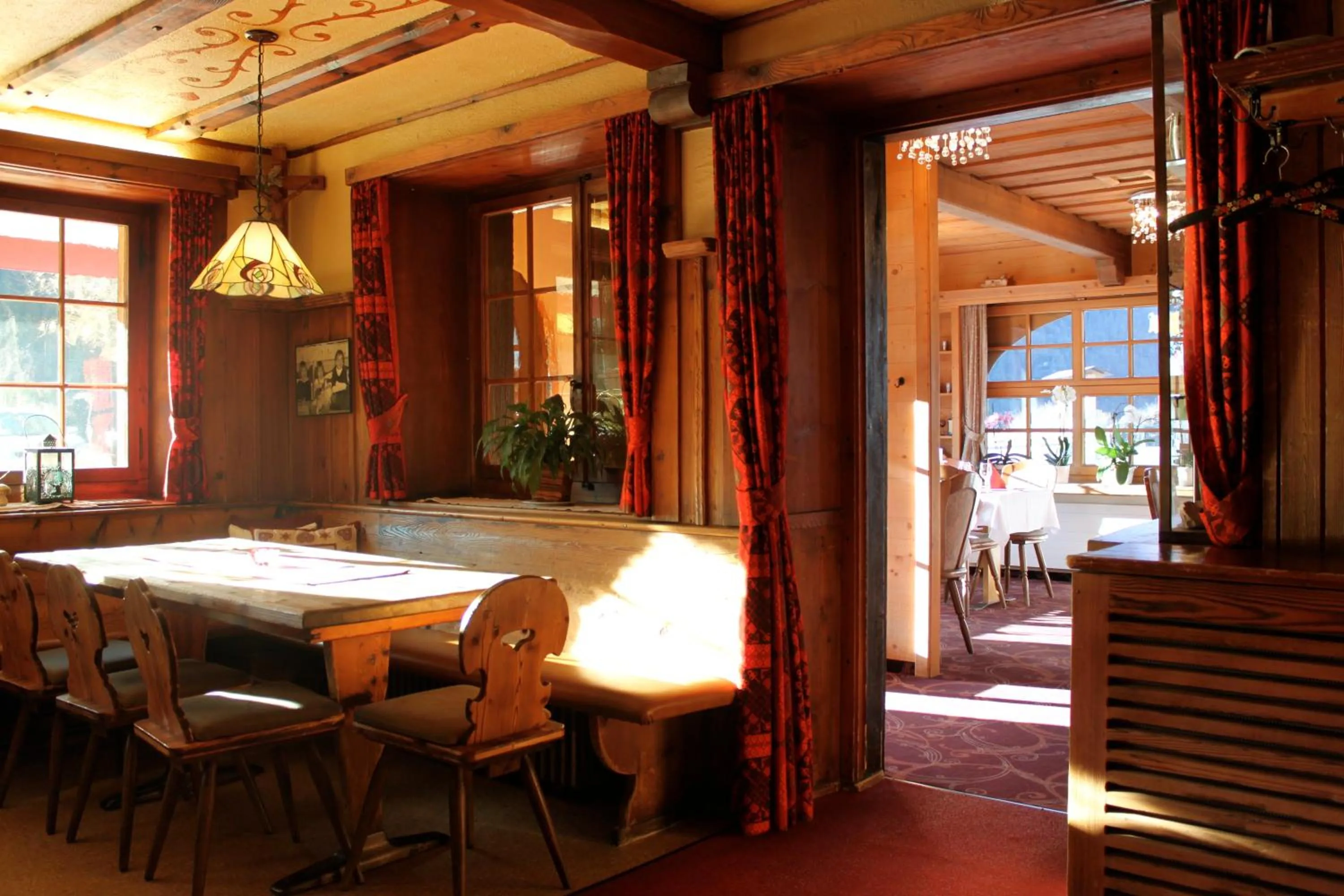 Restaurant/places to eat in Hotel Soliva