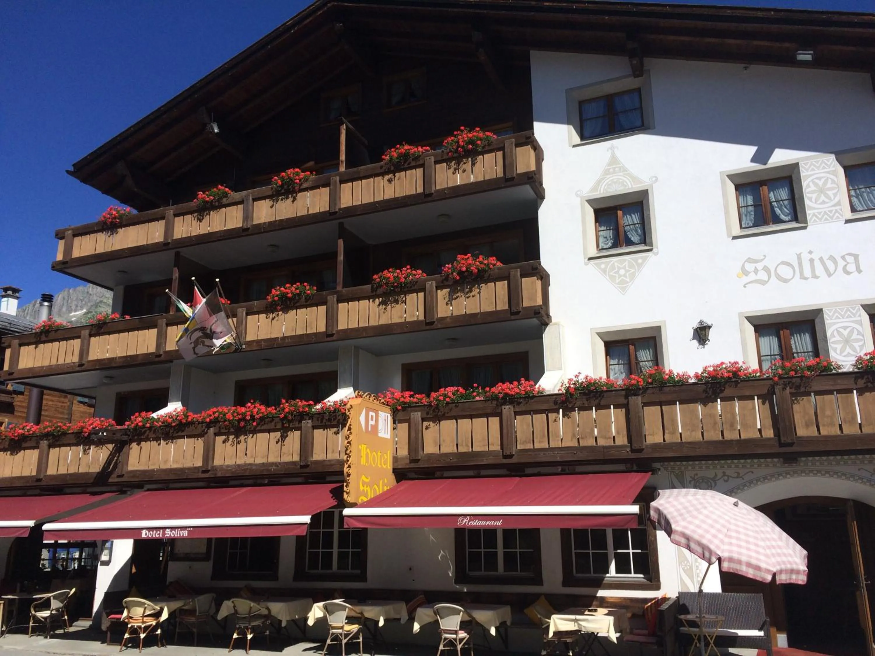 Facade/entrance in Hotel Soliva