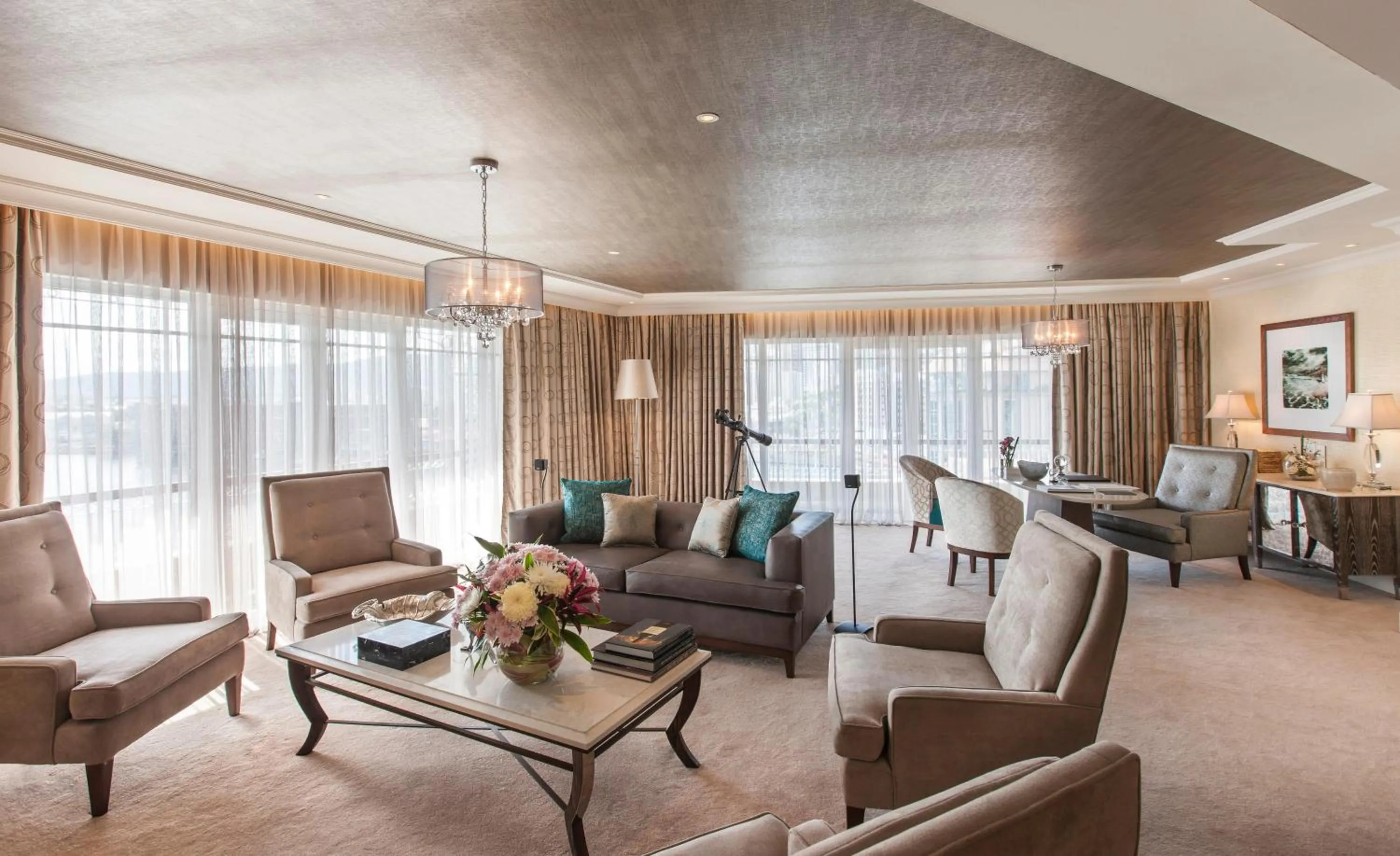 Photo of the whole room in Labourdonnais Waterfront Hotel