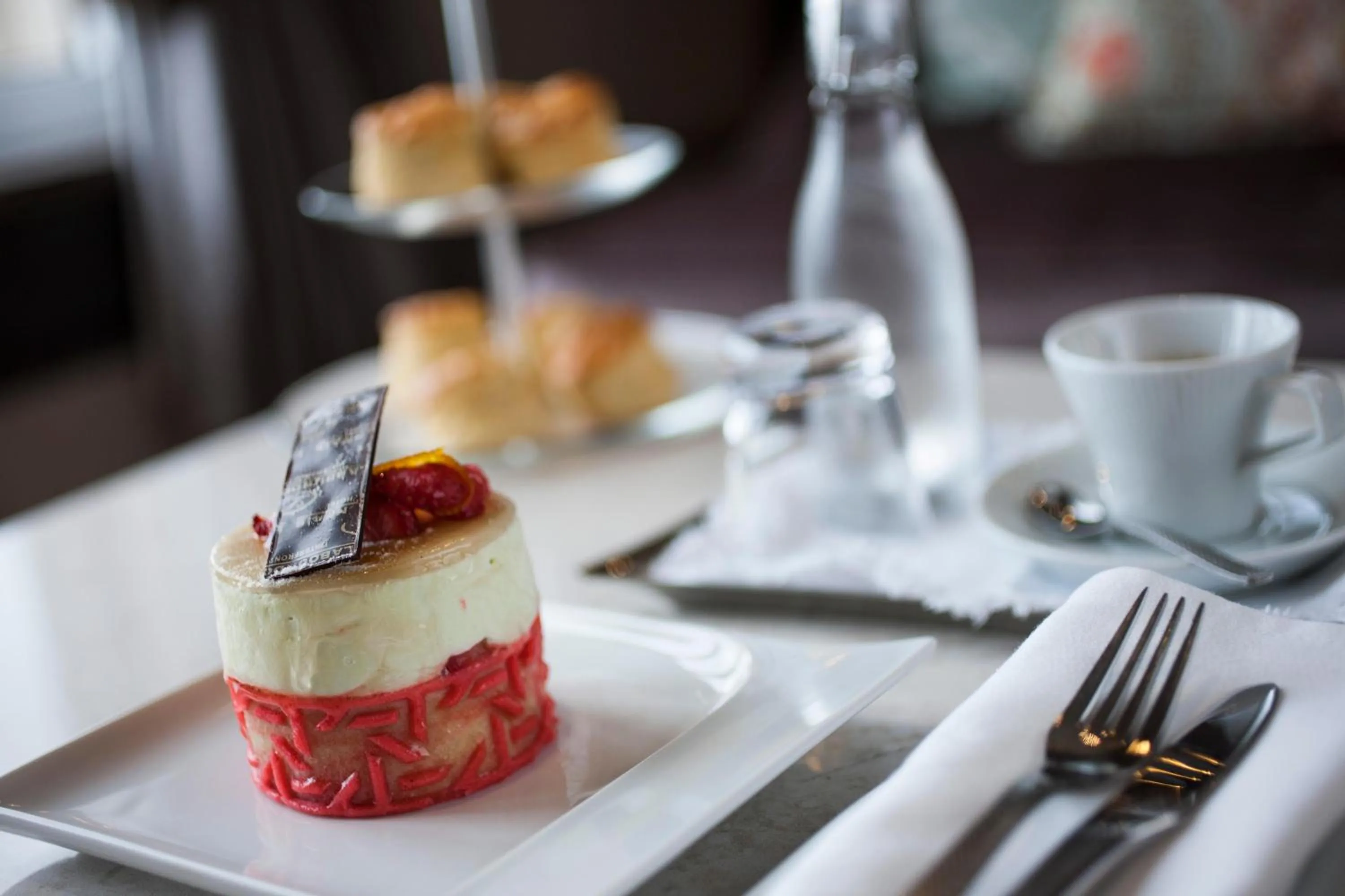 Restaurant/places to eat in Labourdonnais Waterfront Hotel