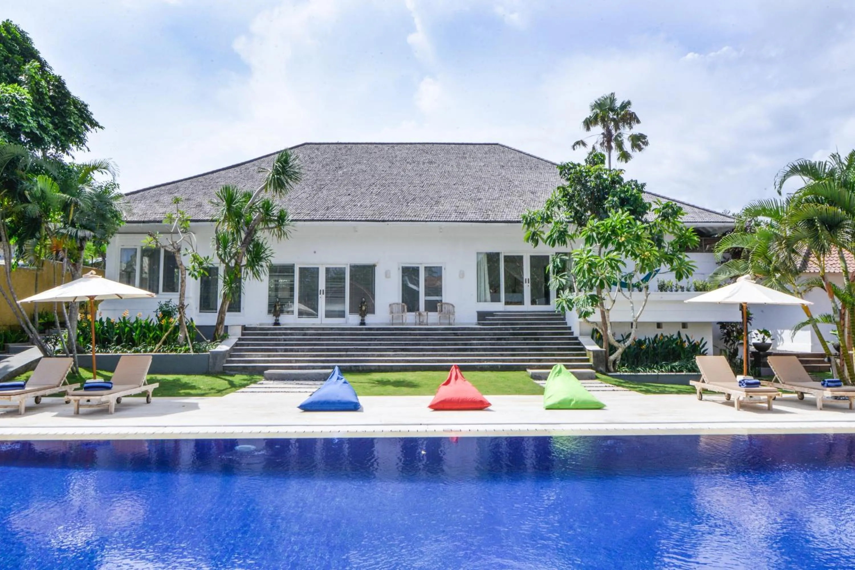 Swimming pool in Villa Del Mar Canggu by Kanaya Hospitality