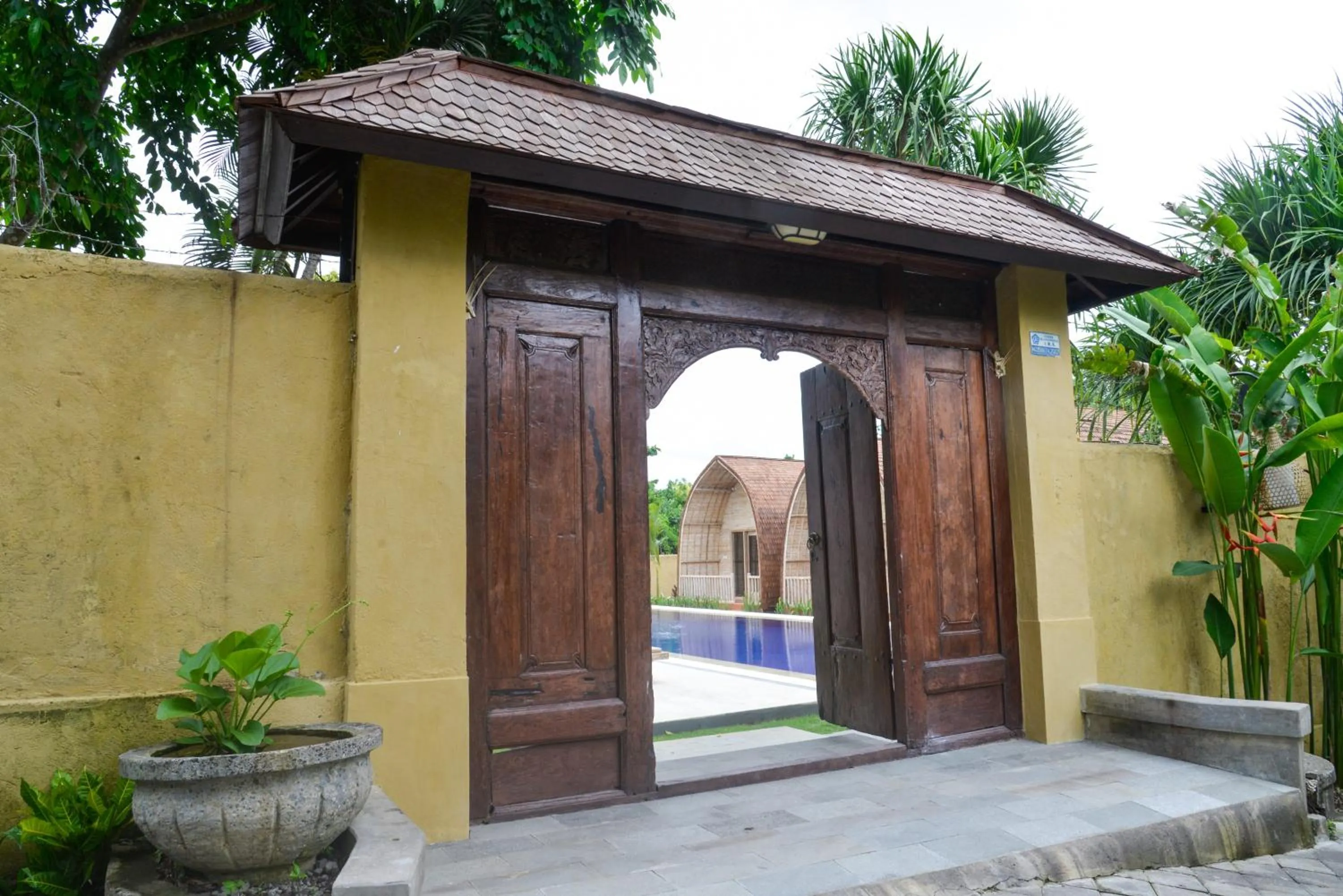 Area and facilities in Villa Del Mar Canggu by Kanaya Hospitality