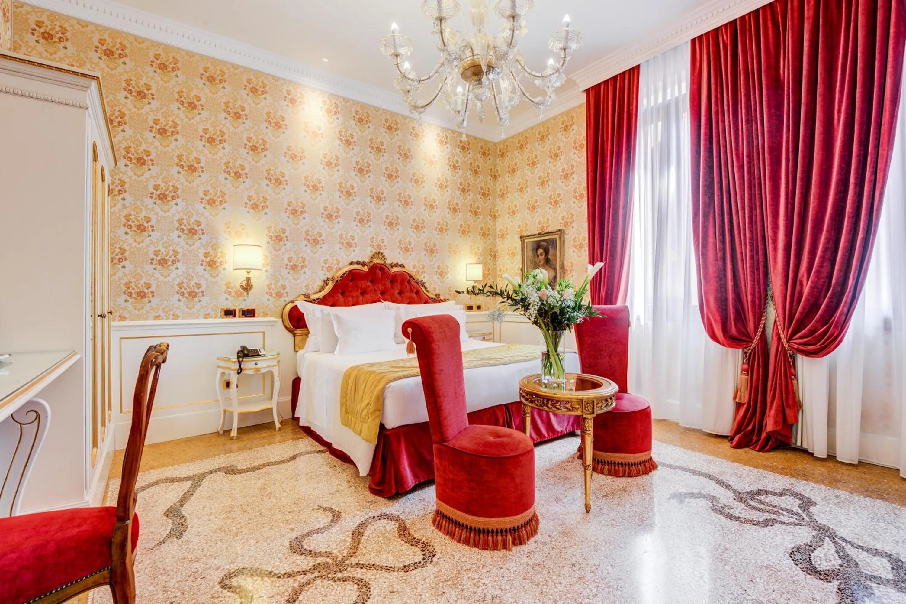 Photo of the whole room, Bed in Hotel Ai Reali - Small Luxury Hotels of the World