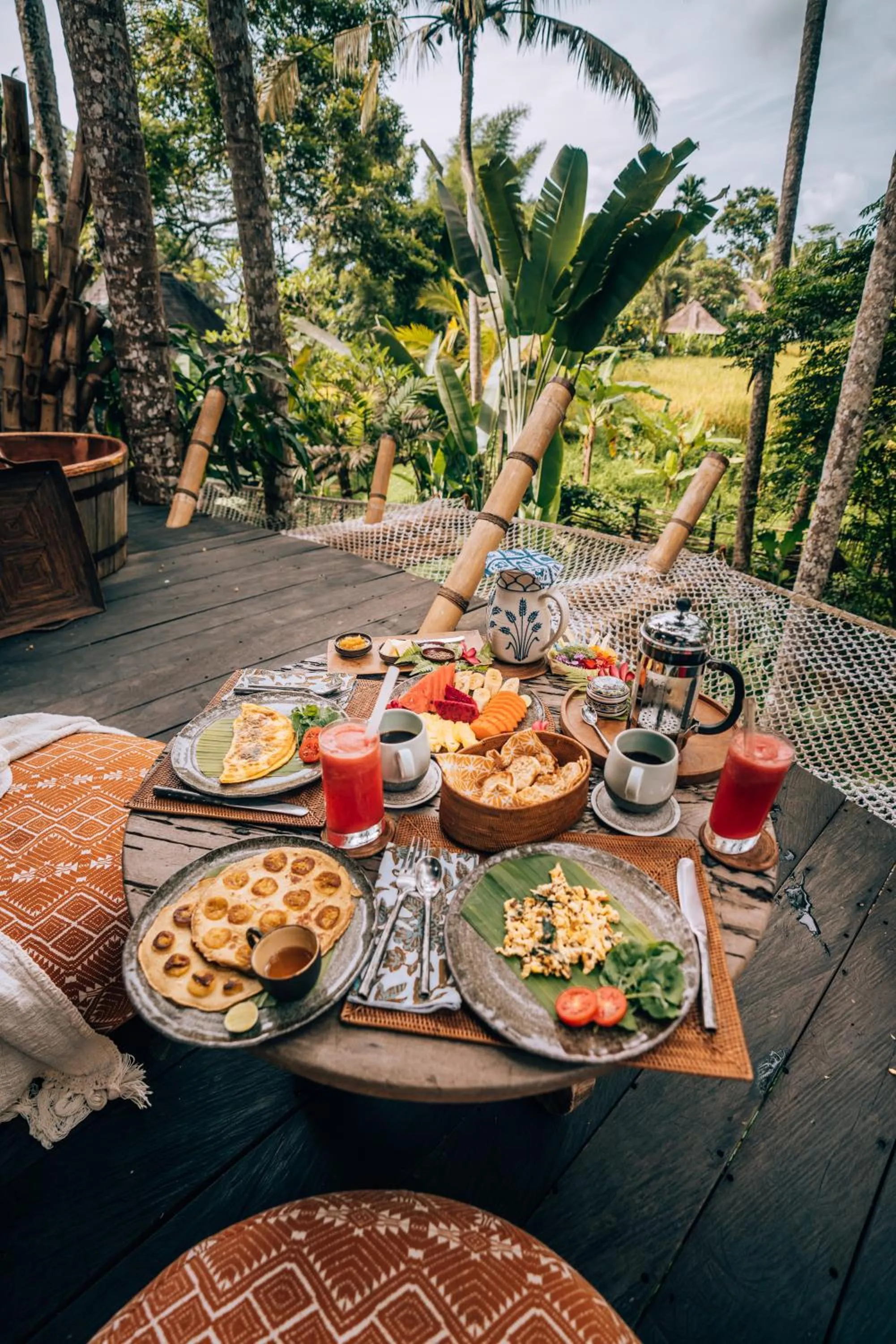 Breakfast in Stone House