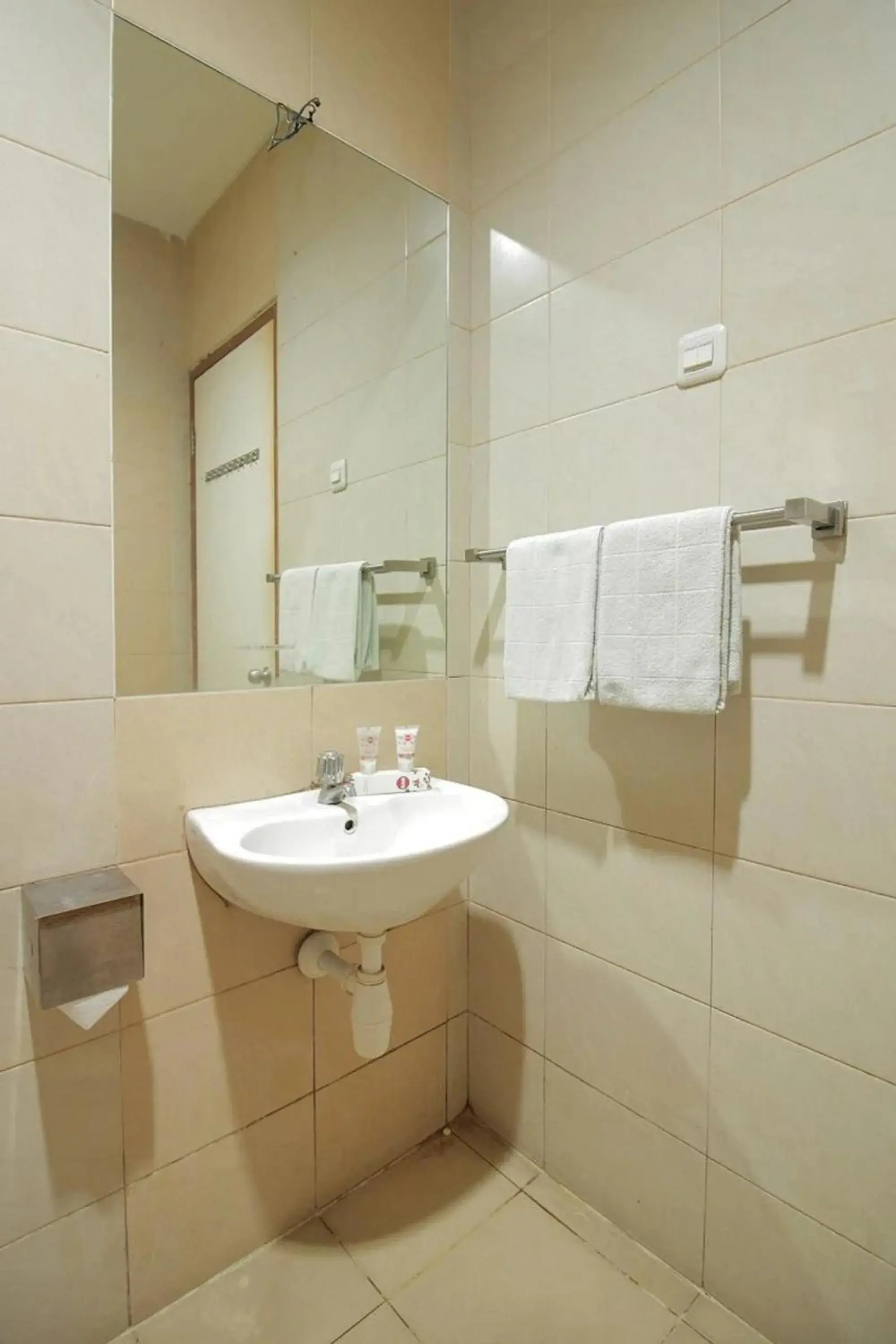 Standard Double Room in Capital O Galaxy Inn Standard Double Room in Capital O Galaxy Inn