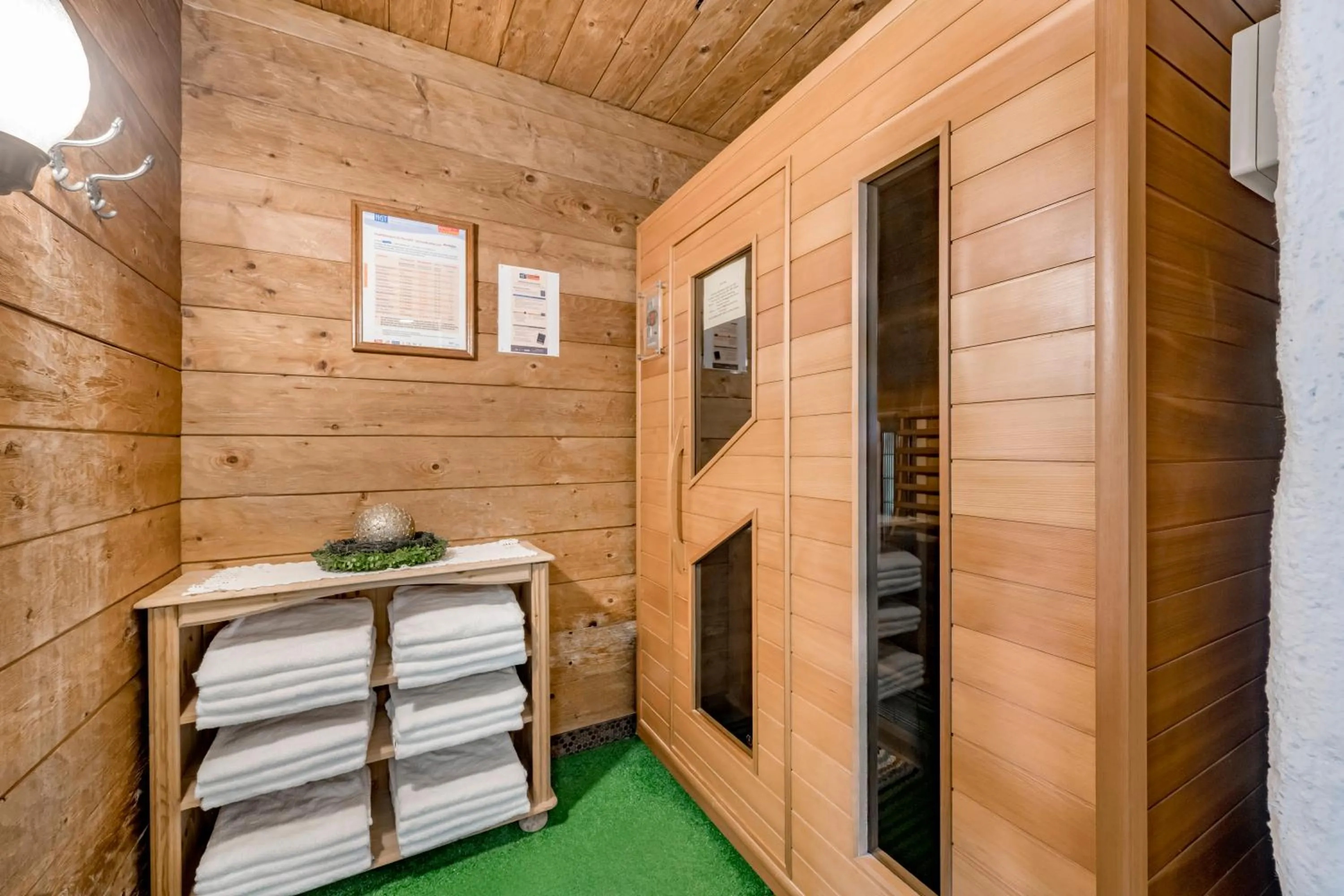 Sauna in Hotel Almhof