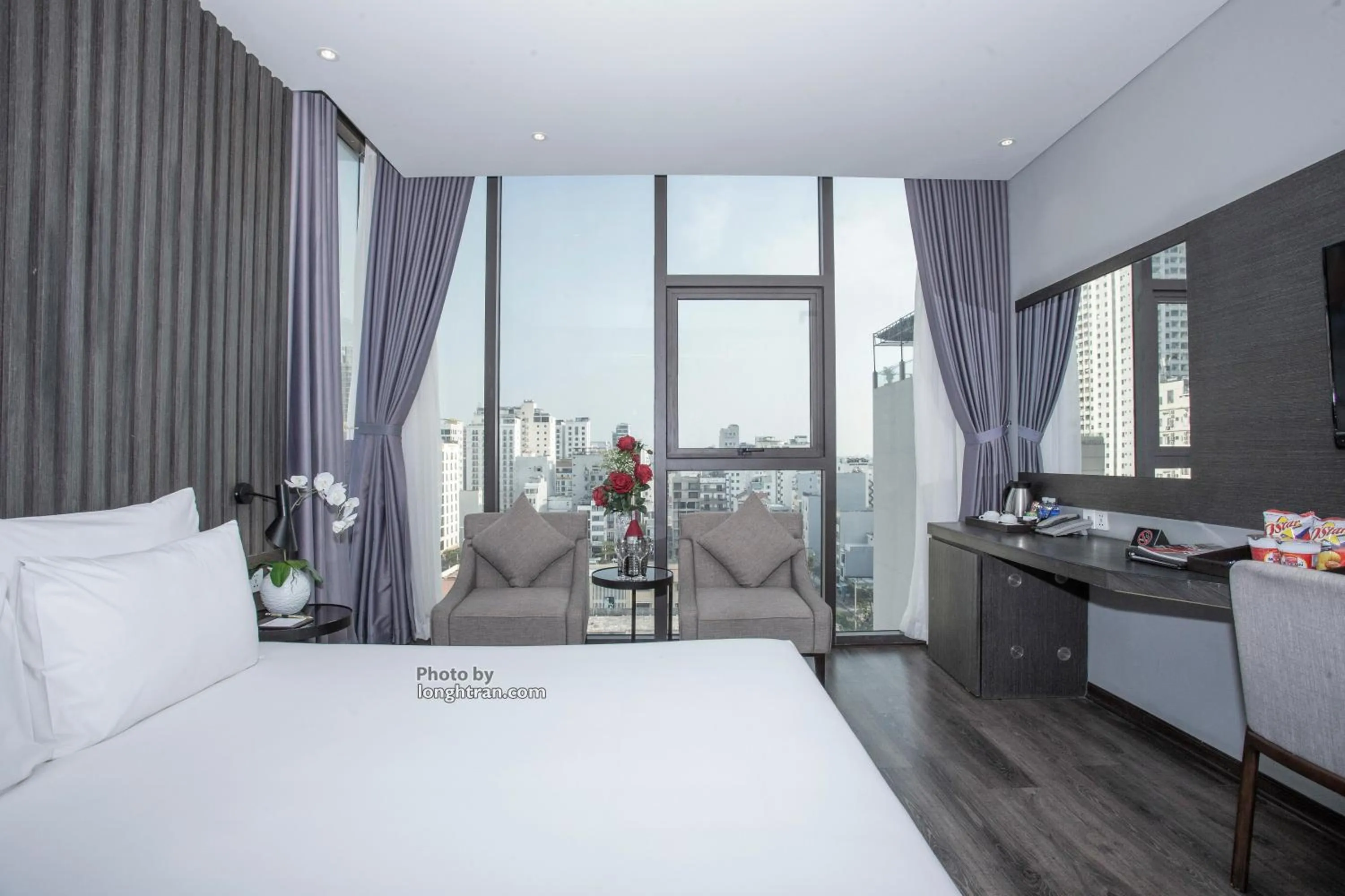 Property building, Bed in Grand Ocean Luxury Boutique - Infinity Rooftop Pool