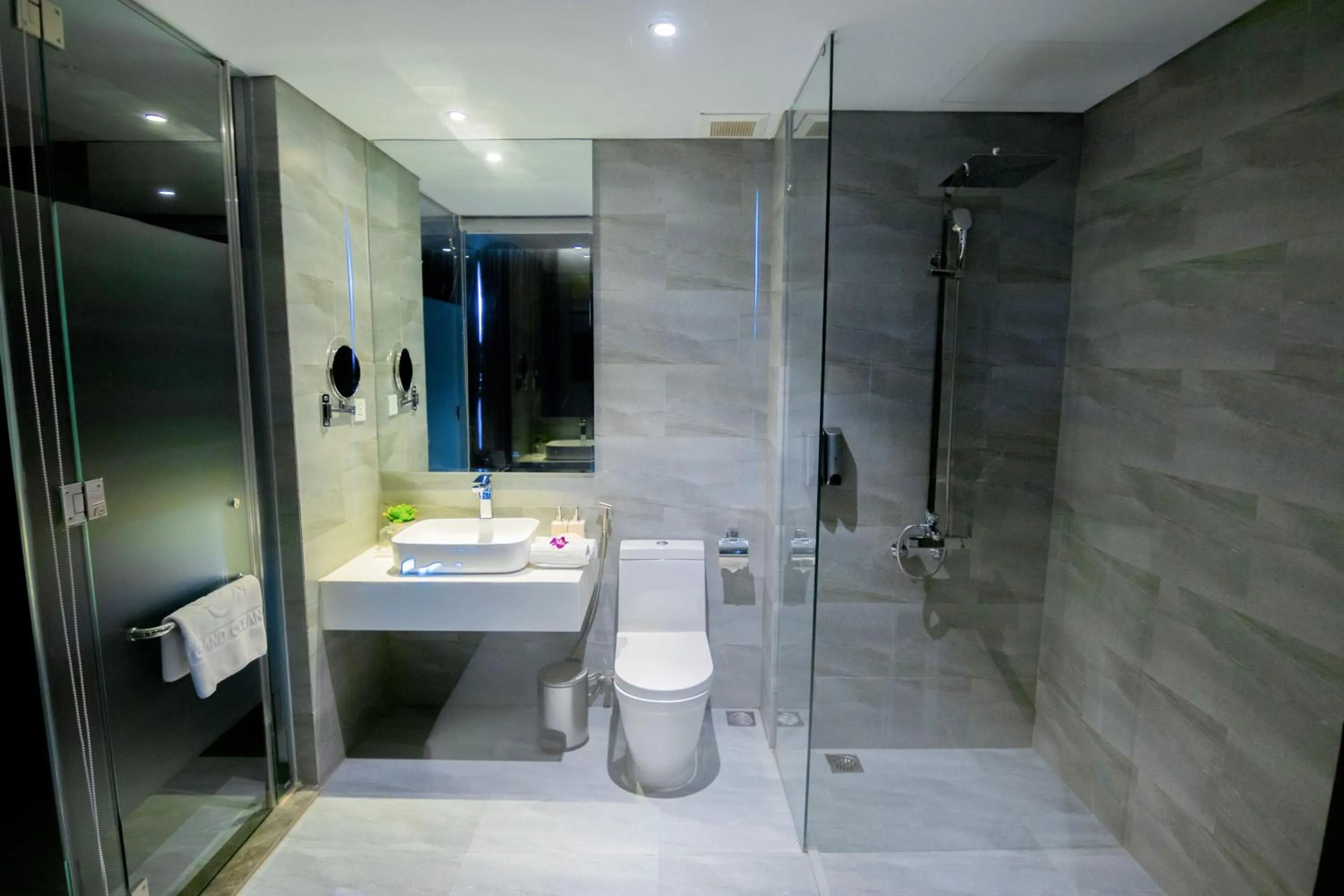 Bathroom in Grand Ocean Luxury Boutique - Infinity Rooftop Pool