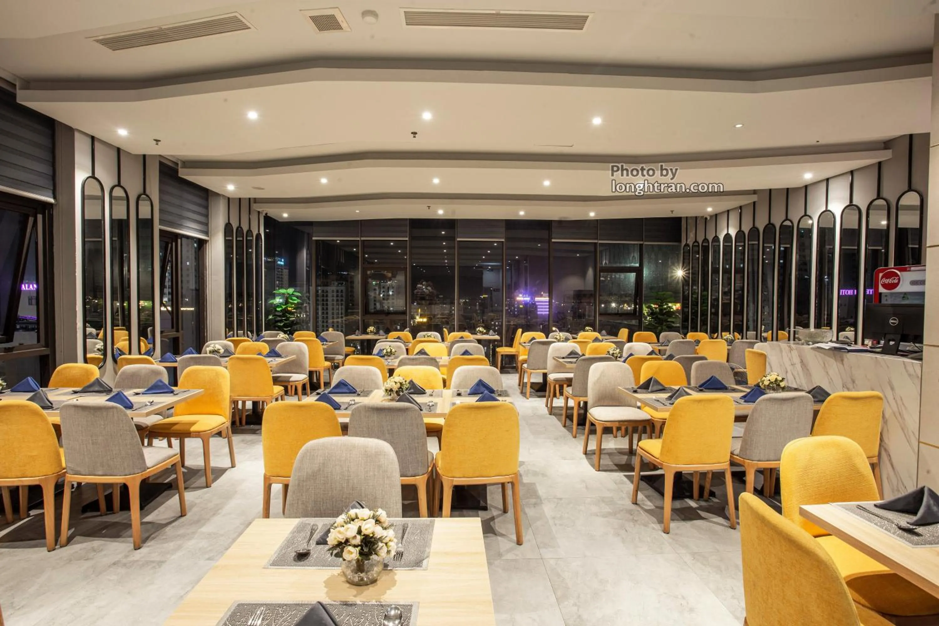 Restaurant/places to eat in Grand Ocean Luxury Boutique - Infinity Rooftop Pool