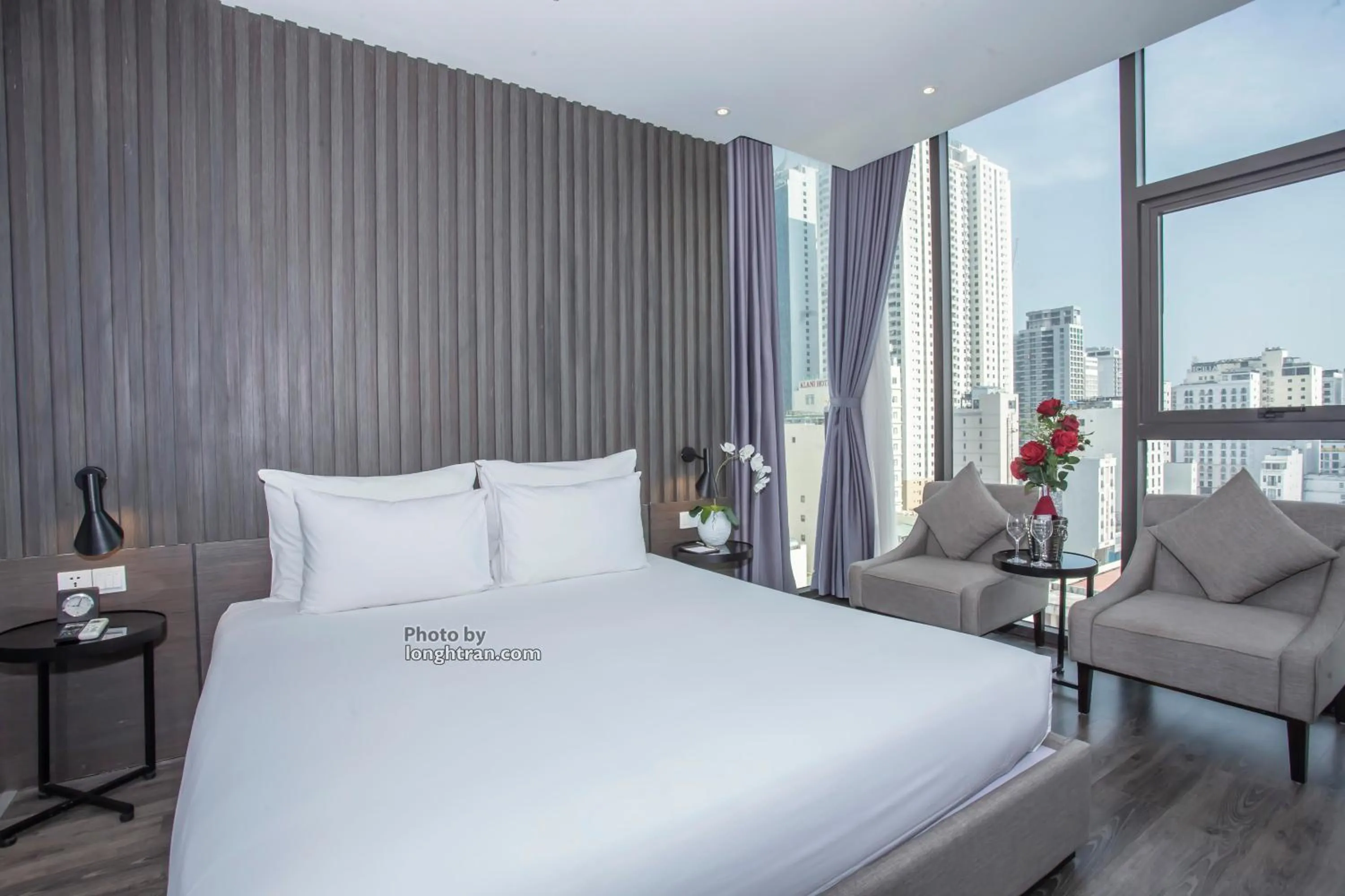 Property building, Bed in Grand Ocean Luxury Boutique - Infinity Rooftop Pool