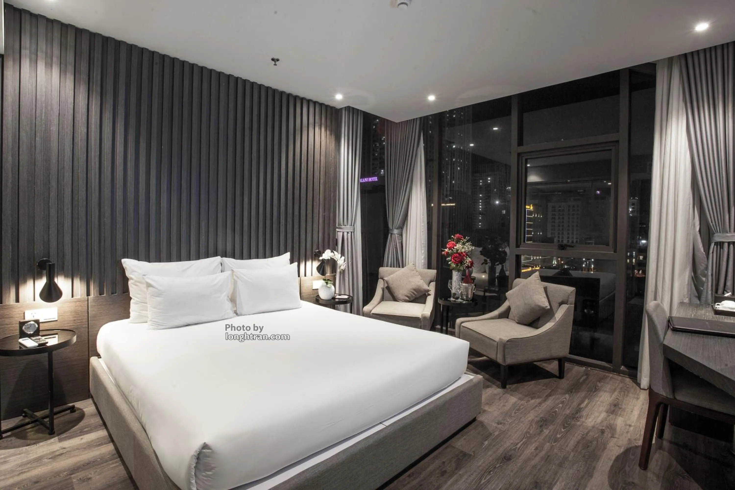 Property building, Bed in Grand Ocean Luxury Boutique - Infinity Rooftop Pool