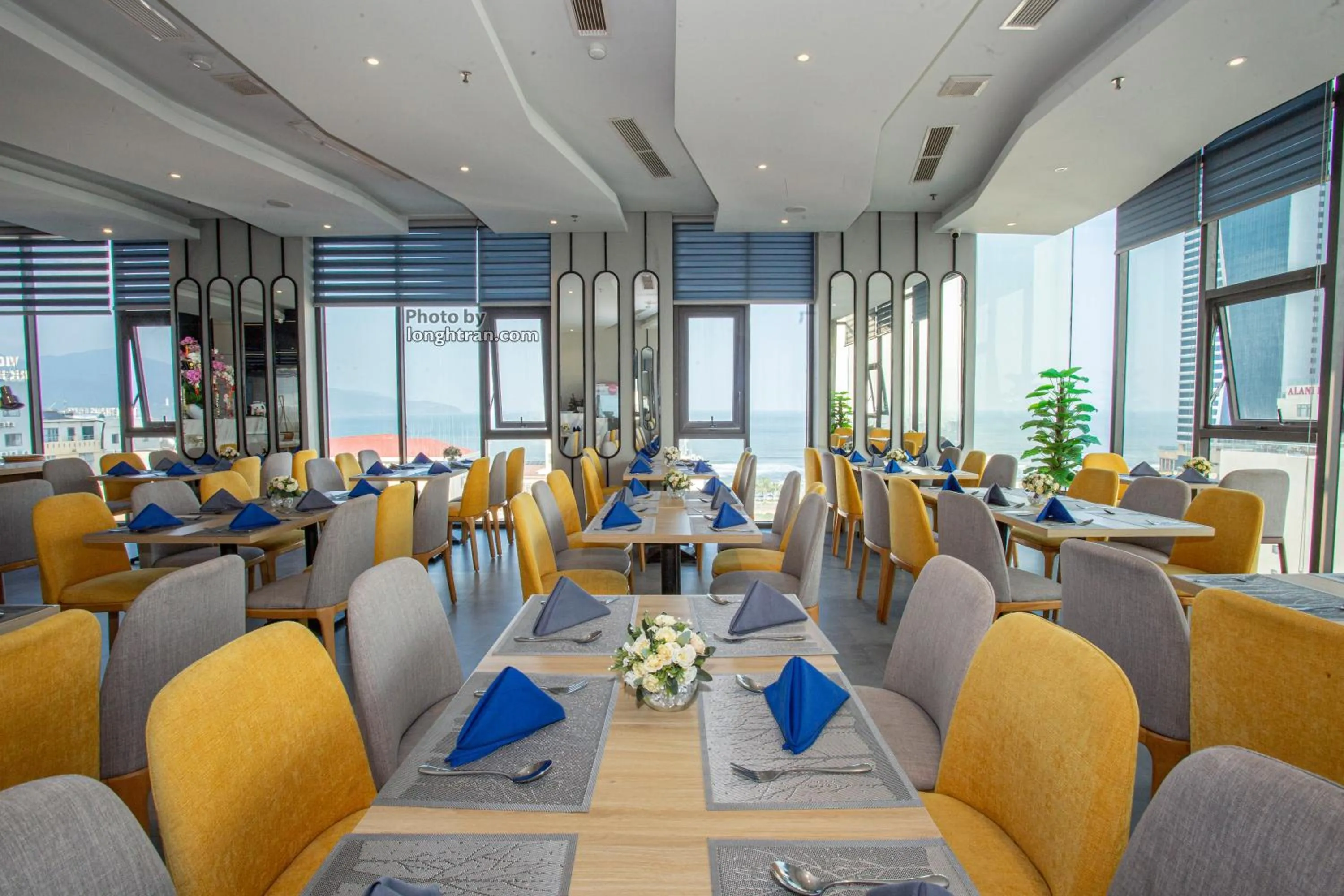 Restaurant/places to eat in Grand Ocean Luxury Boutique - Infinity Rooftop Pool
